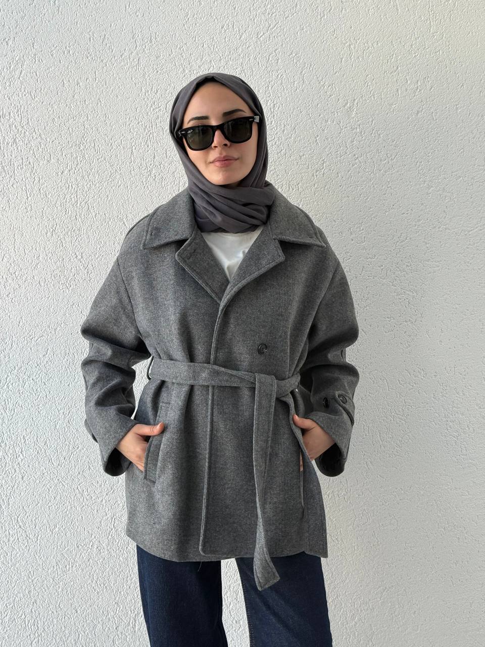 Dik Yaka Kuşaklı Kısa Kaban 250646