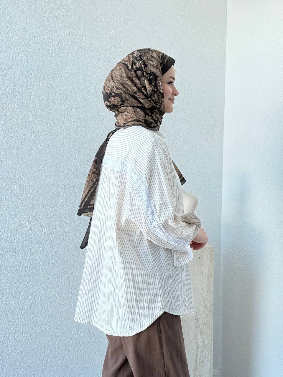 Keten Çizgili Dantel Detaylı Gömlek 4970 - Kahve