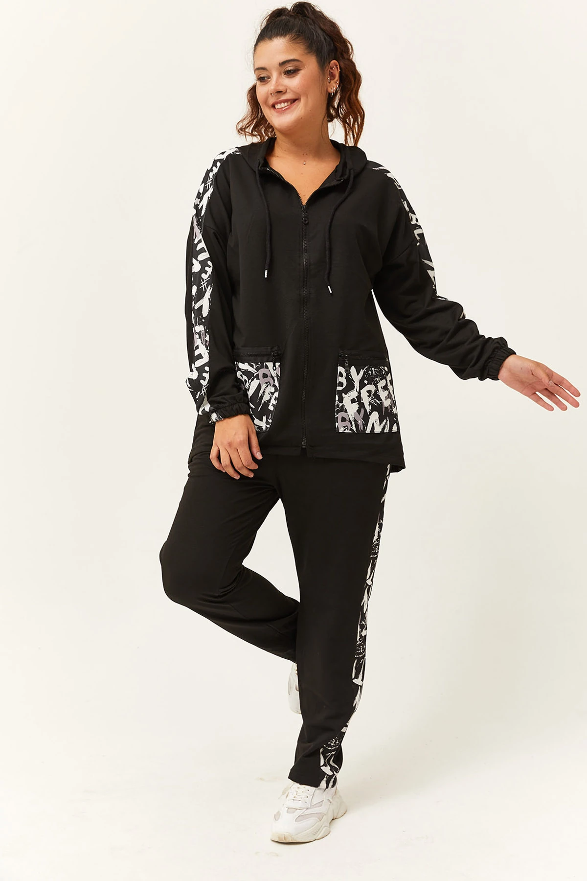 Kadın Büyük Beden Cep Detaylı Ve Fermuarlı Eşofman Takımı - Siyah