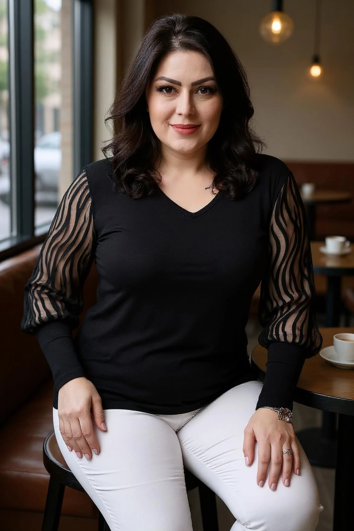 Kadın Geniş Beden Aralıklı Kolları Transparan Süet Dal Detay Bluz