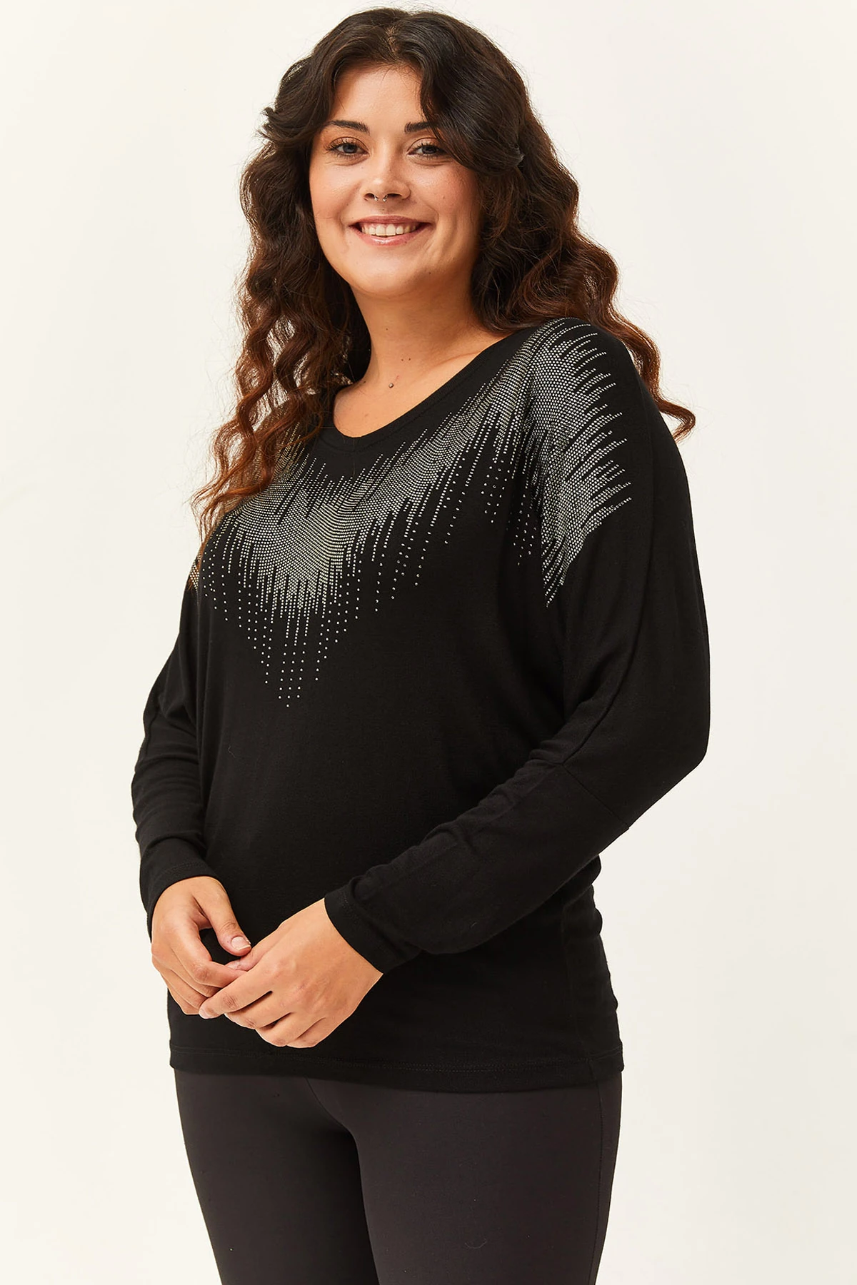 Kadın Büyük Beden Yaka Gri Taş İşlemeli Bluz - Siyah
