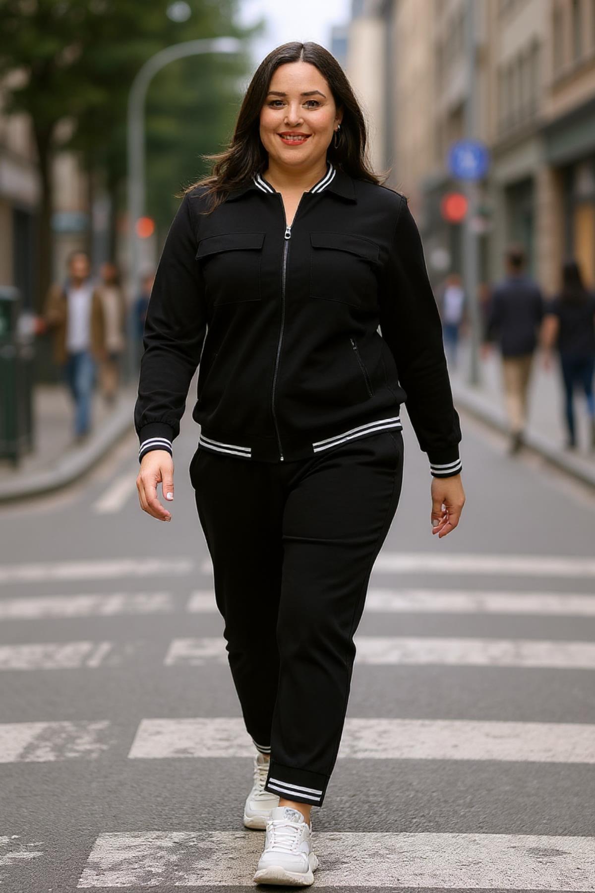 Kadın Büyük Beden Çift Çizgili Ve Çift Cep Kapaklı Eşofman Takımı