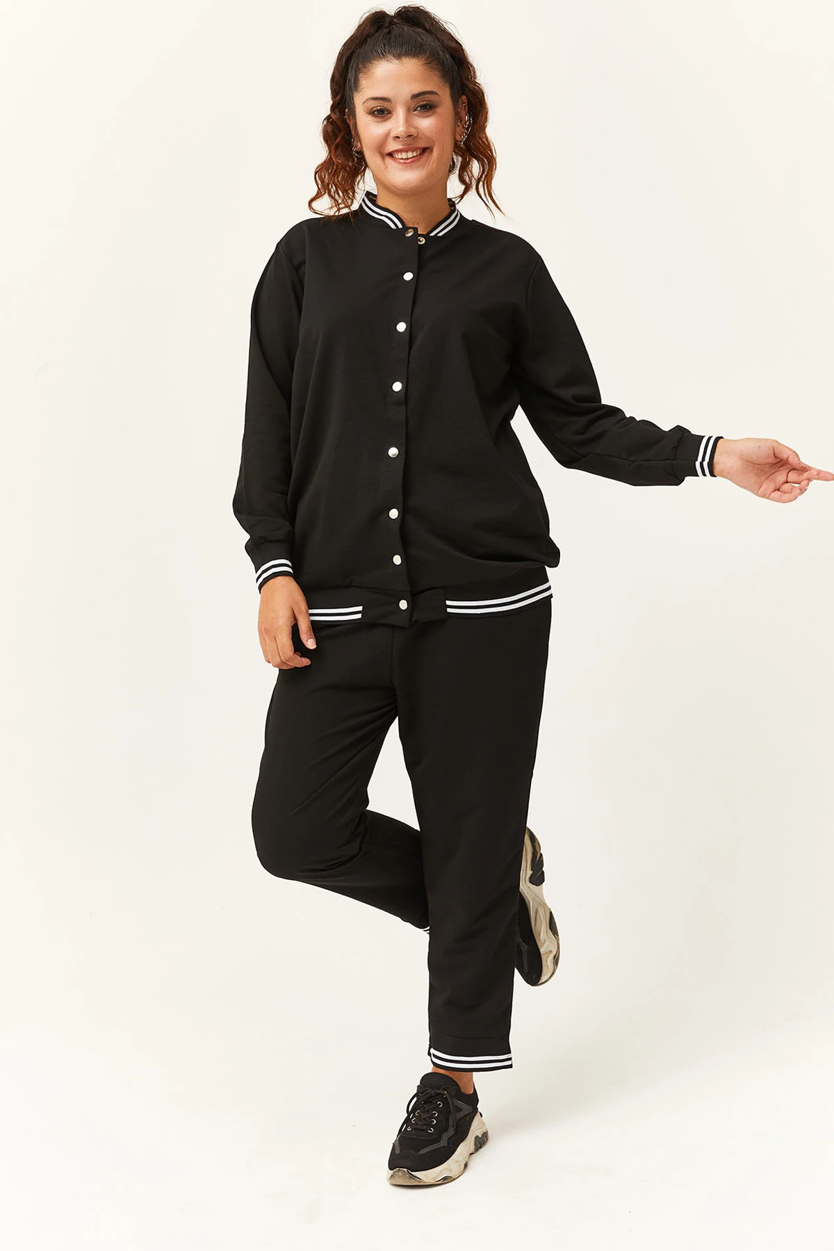 Kadın Büyük Beden Çıtçıt Kapama Eşofman Takımı - Siyah