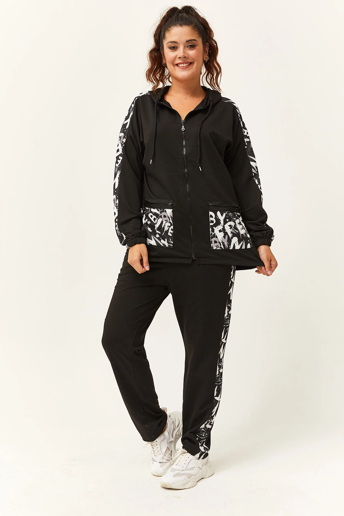 Kadın Büyük Beden Cep Detaylı Ve Fermuarlı Eşofman Takımı - Siyah