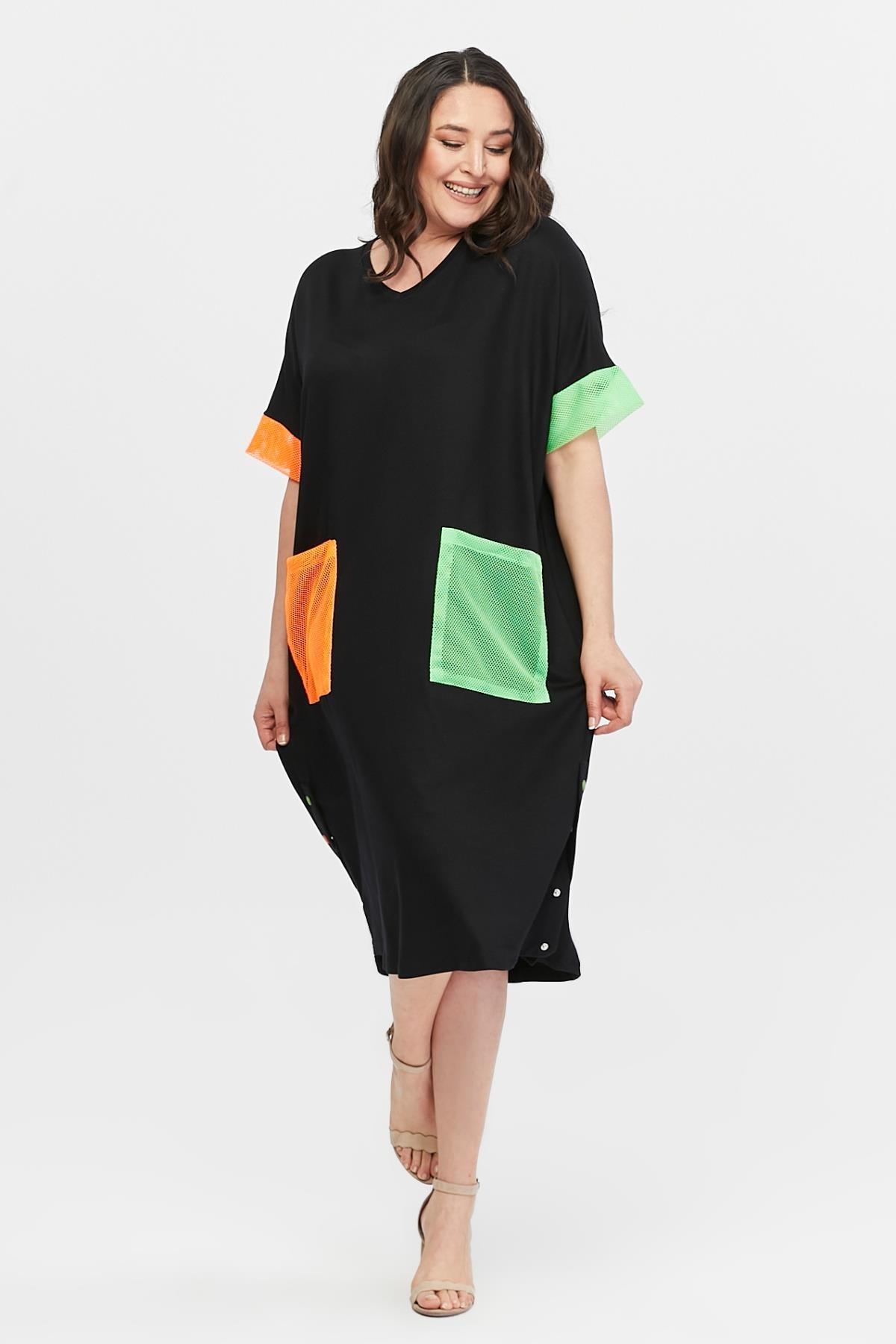 Kadın Büyük Beden Renkli File Cep Detaylı Ekstra Rahat Kalıp Elbise - Siyah