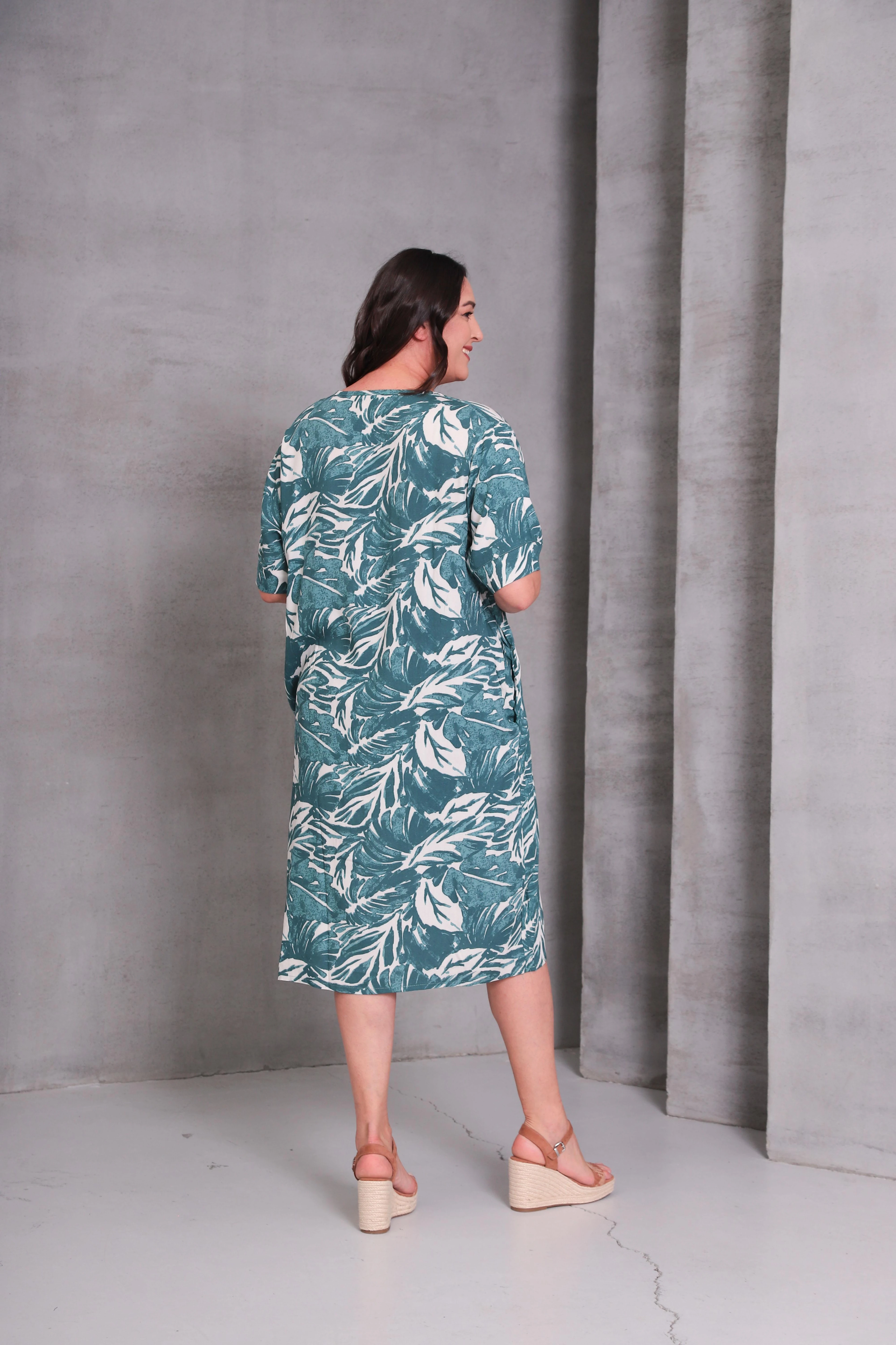 Kadın Büyük Beden Kendinden Desenli Dokuma Elbise - Yeşil