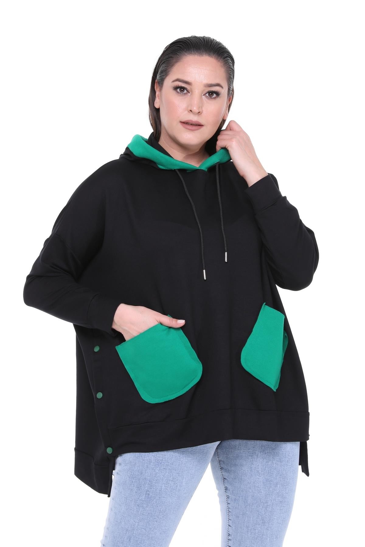 Kadın Büyük Beden Ekstra Rahat Kalıp Cep Detaylı Siyah Sweatshirt