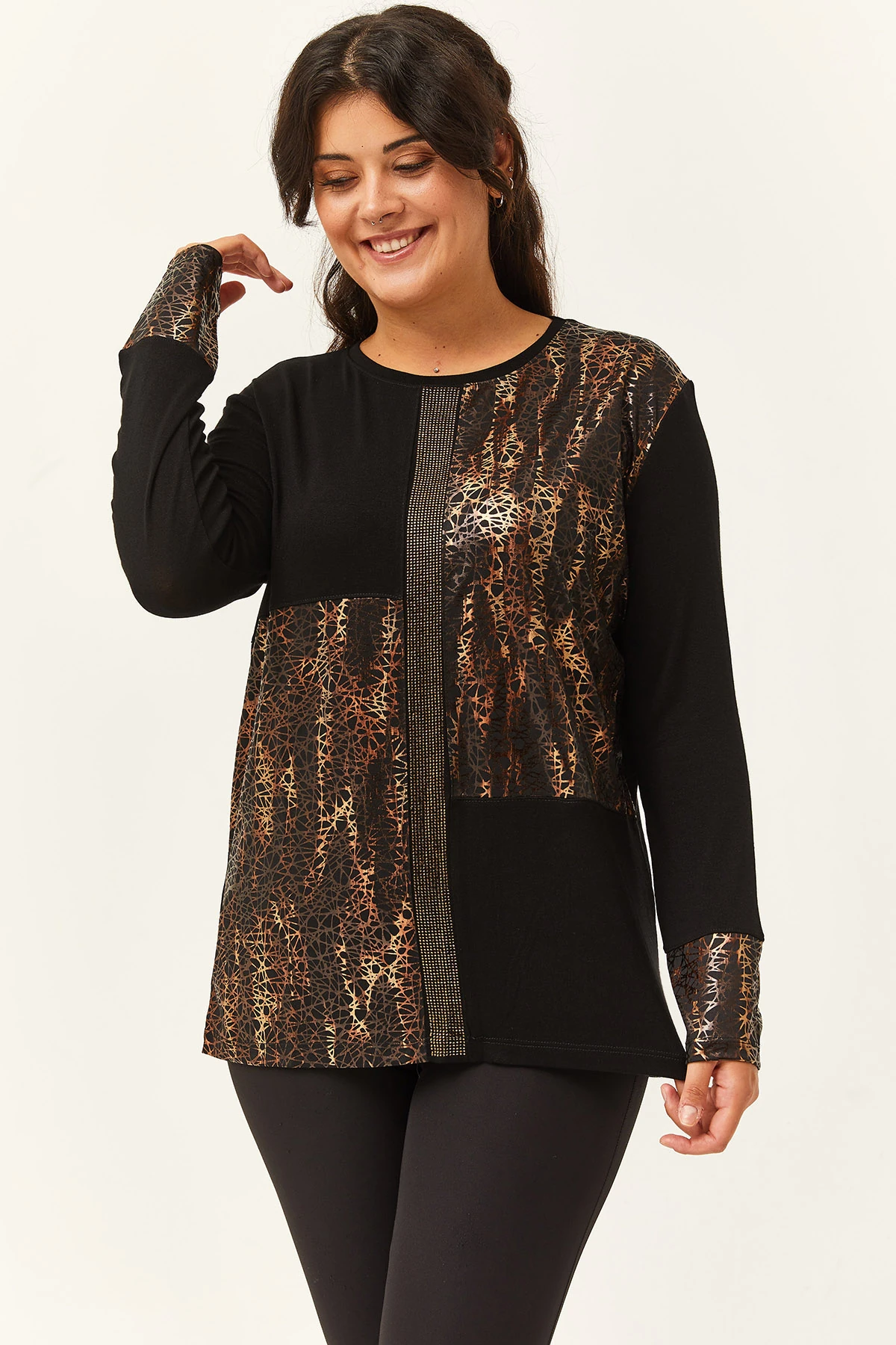 Kadın Büyük Beden Taş ve Deri Baskı Detaylı Siyah Bluz - Siyah