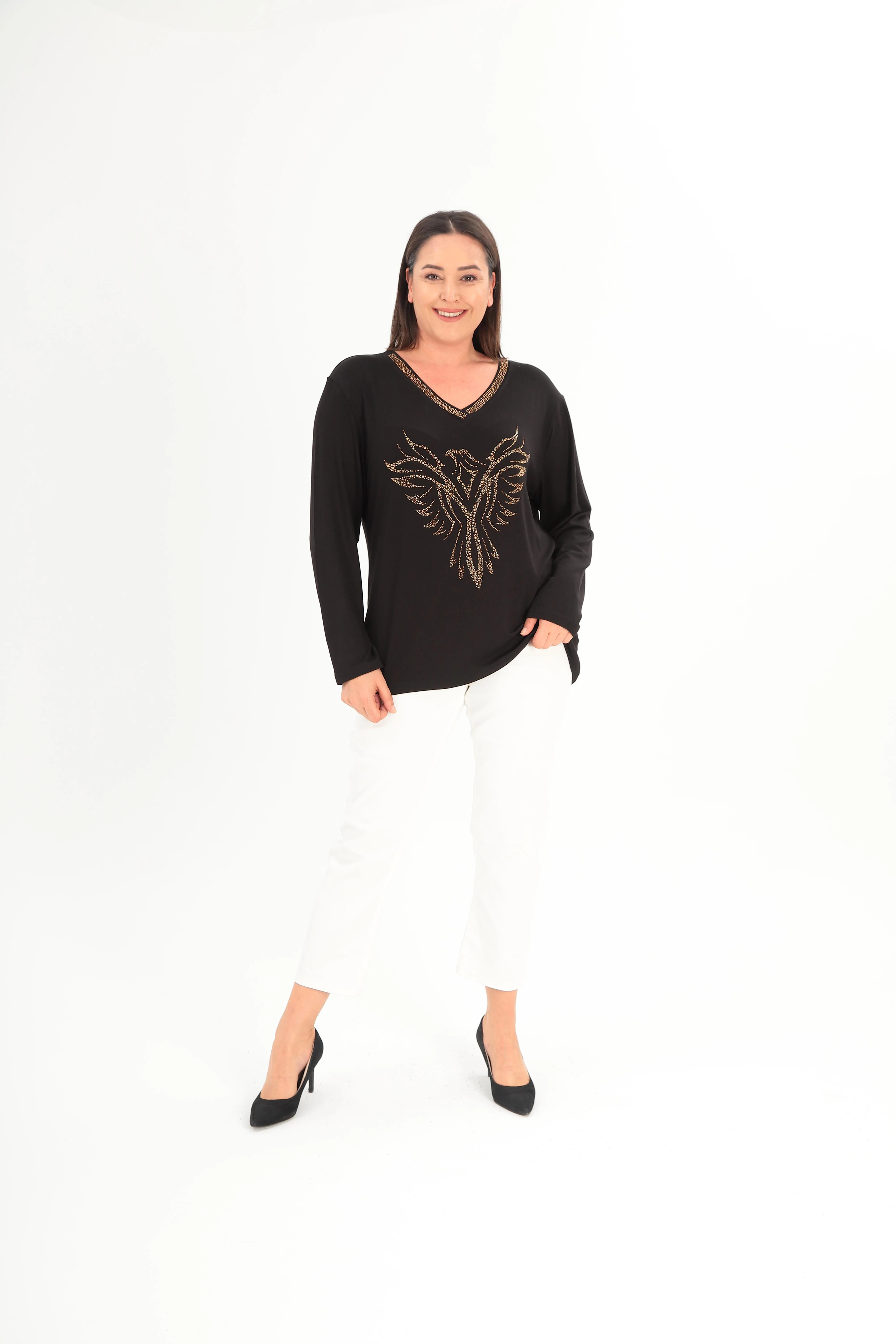Kadın Büyük Beden Kartal Figür Taş Detaylı V Yaka Siyah Bluz - Şıklık ve Konfor Bir Arada