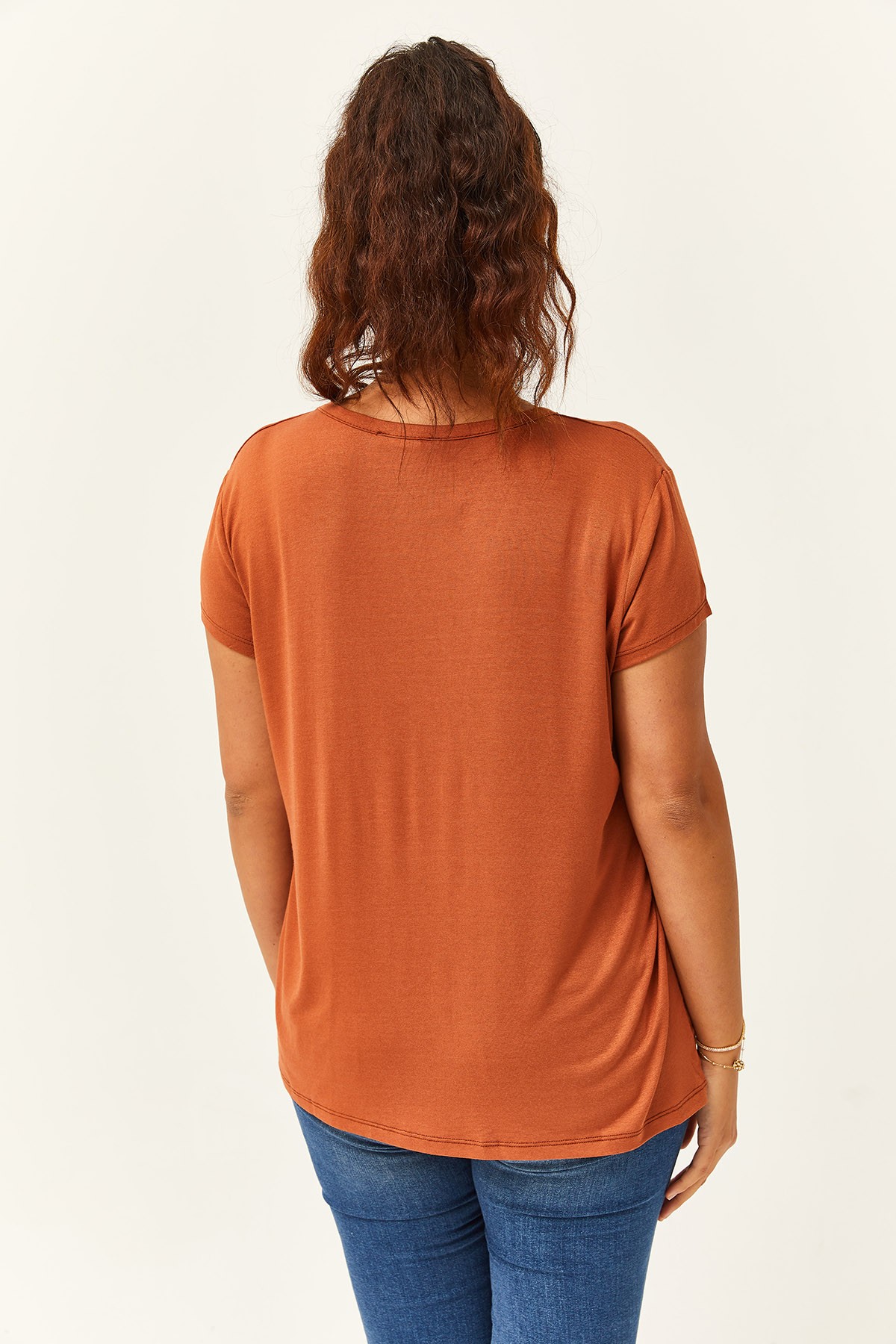 Kadın Büyük Beden V Yaka Basic Kısa Kollu T-Shirt - Kahverengi