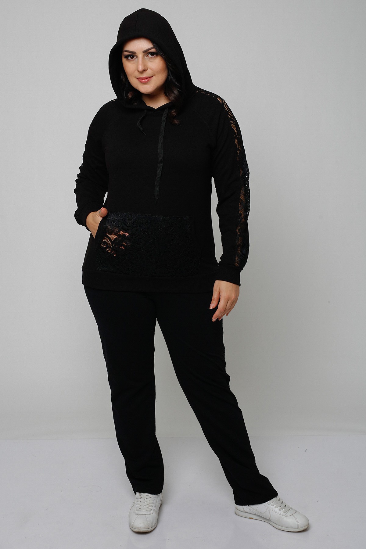 Kadın Büyük Beden Kol Ve Cep Güpür Detay Kapüşonlu Sweatshirt - Siyah