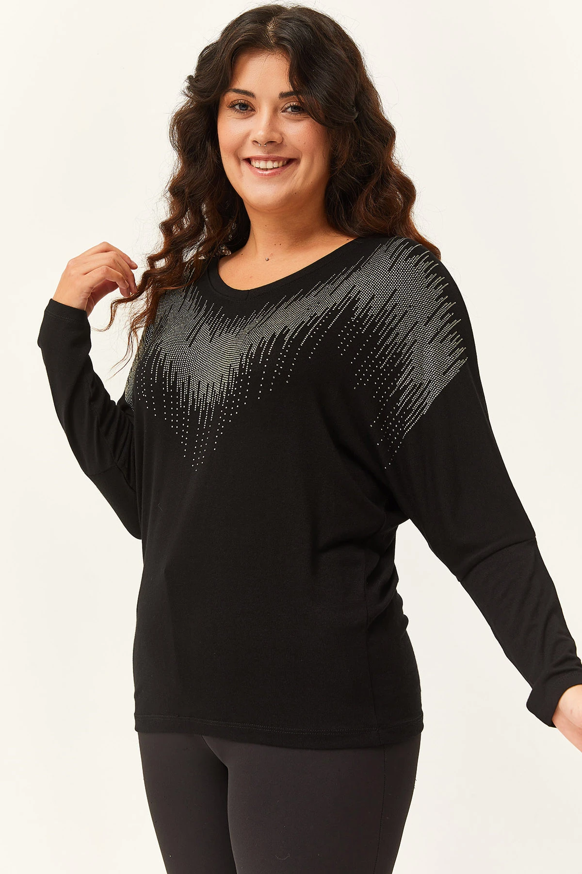 Kadın Büyük Beden Yaka Gri Taş İşlemeli Bluz - Siyah