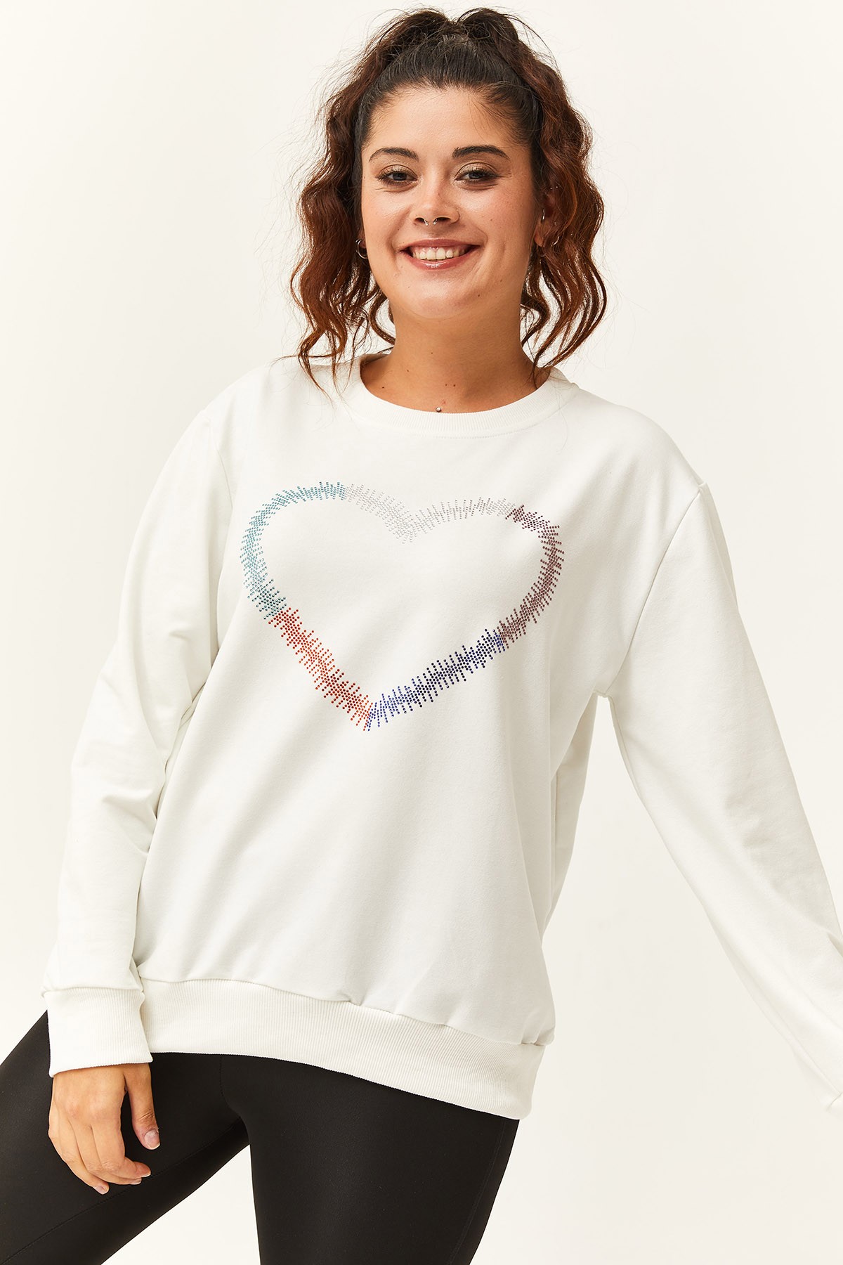 Kadın Büyük Beden Taşlı Kalp Baskılı Sweatshirt