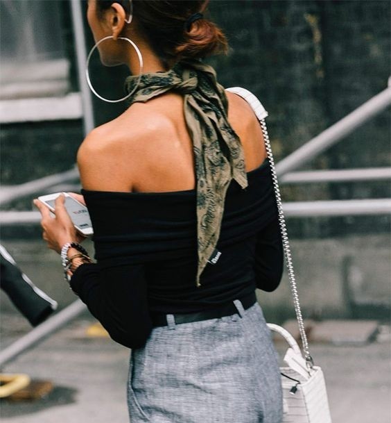 Bir bluzu şık yapan detaylar