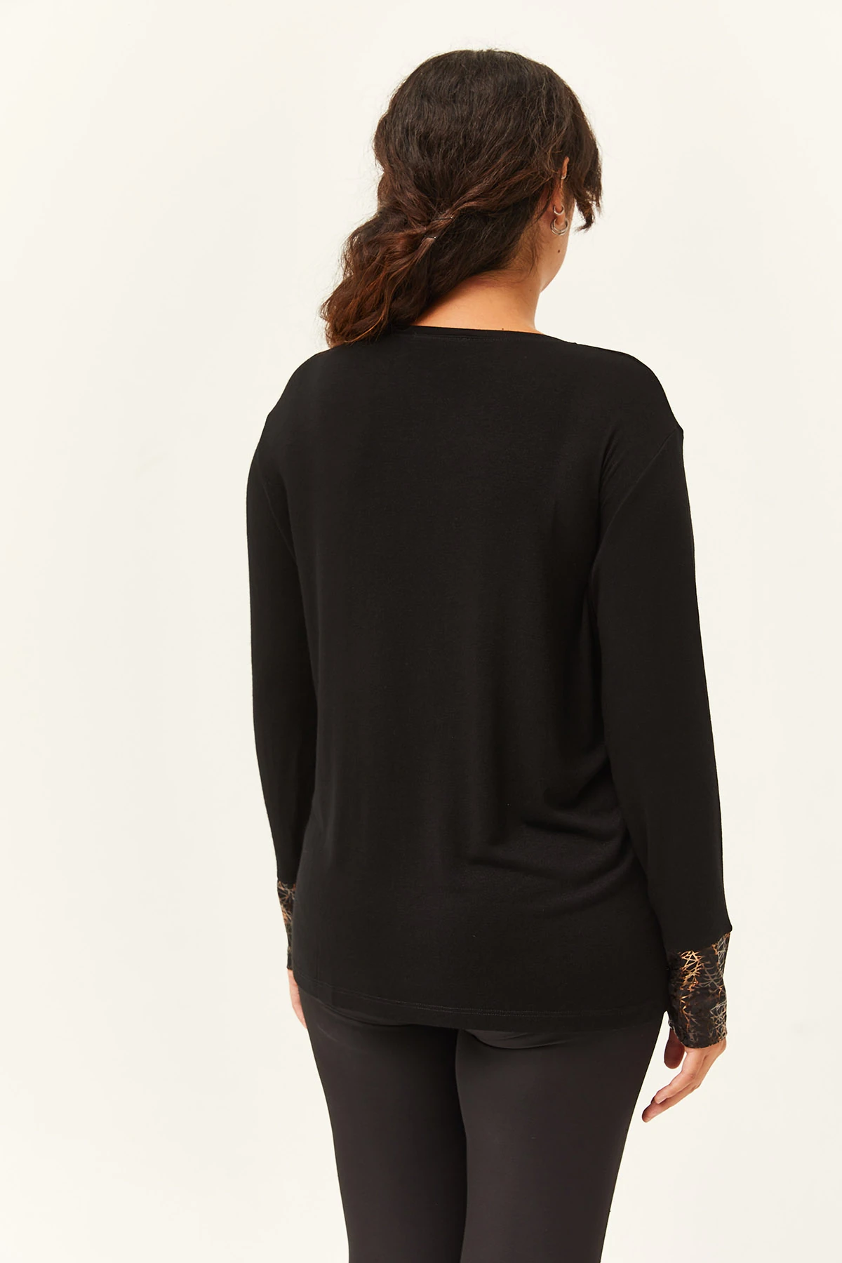 Kadın Büyük Beden Taş ve Deri Baskı Detaylı Siyah Bluz - Siyah