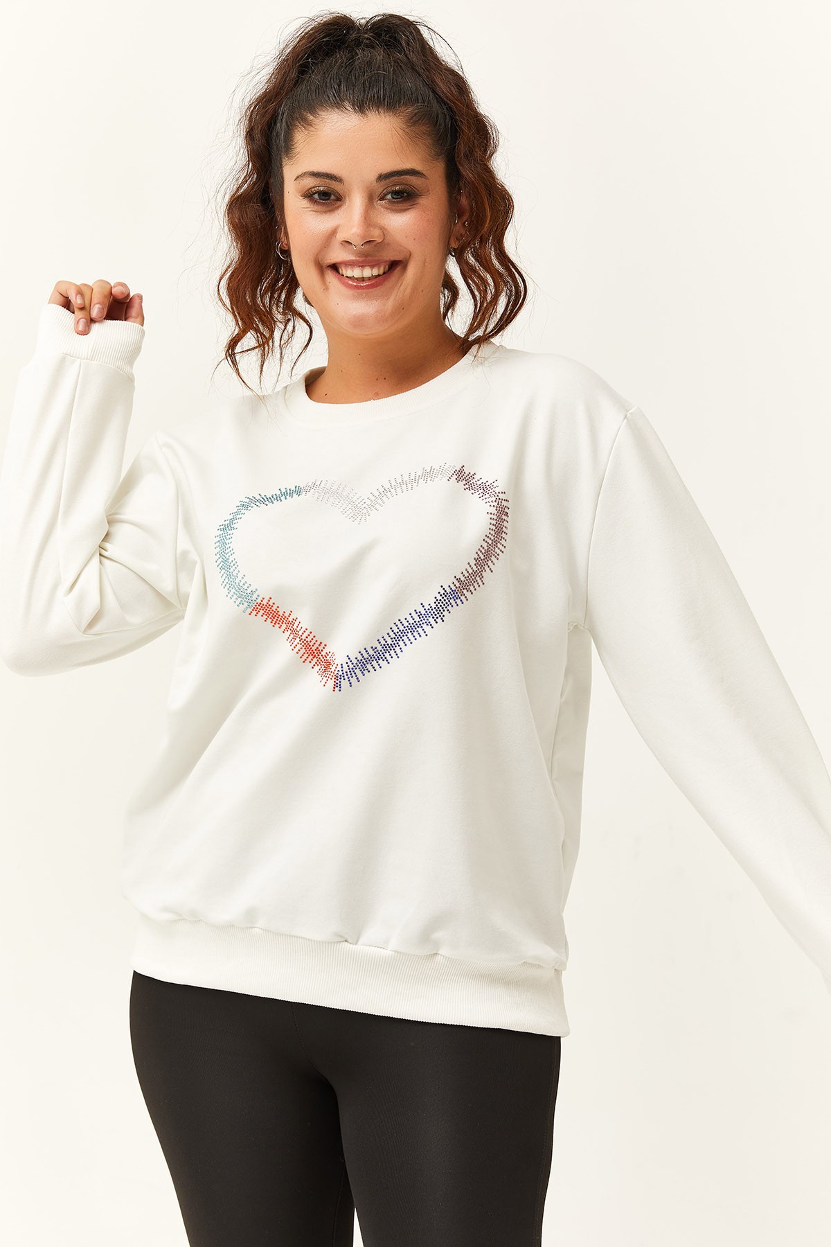 Kadın Büyük Beden Taşlı Kalp Baskılı Sweatshirt