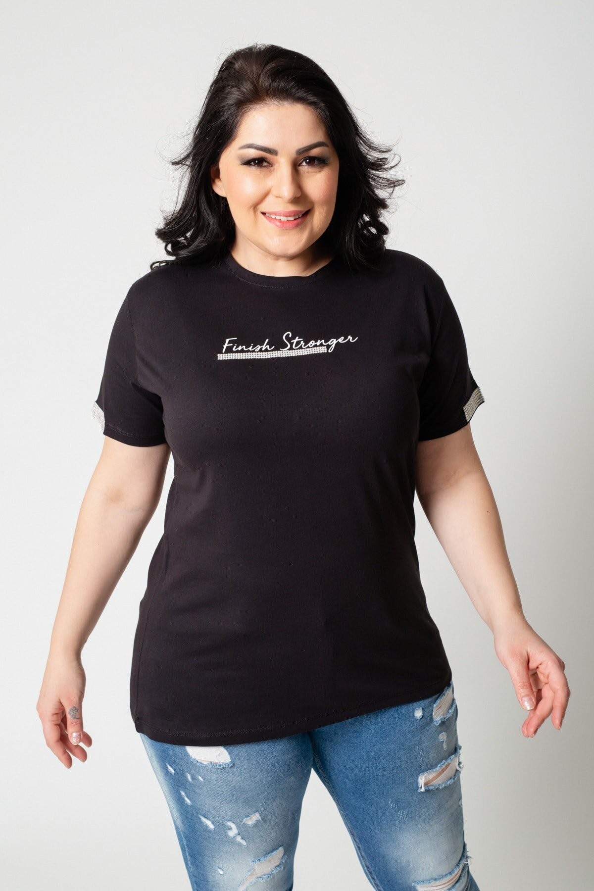 Kadın Büyük Beden Yazılı Ve Kol Taş Detaylı T-Shirt - Siyah