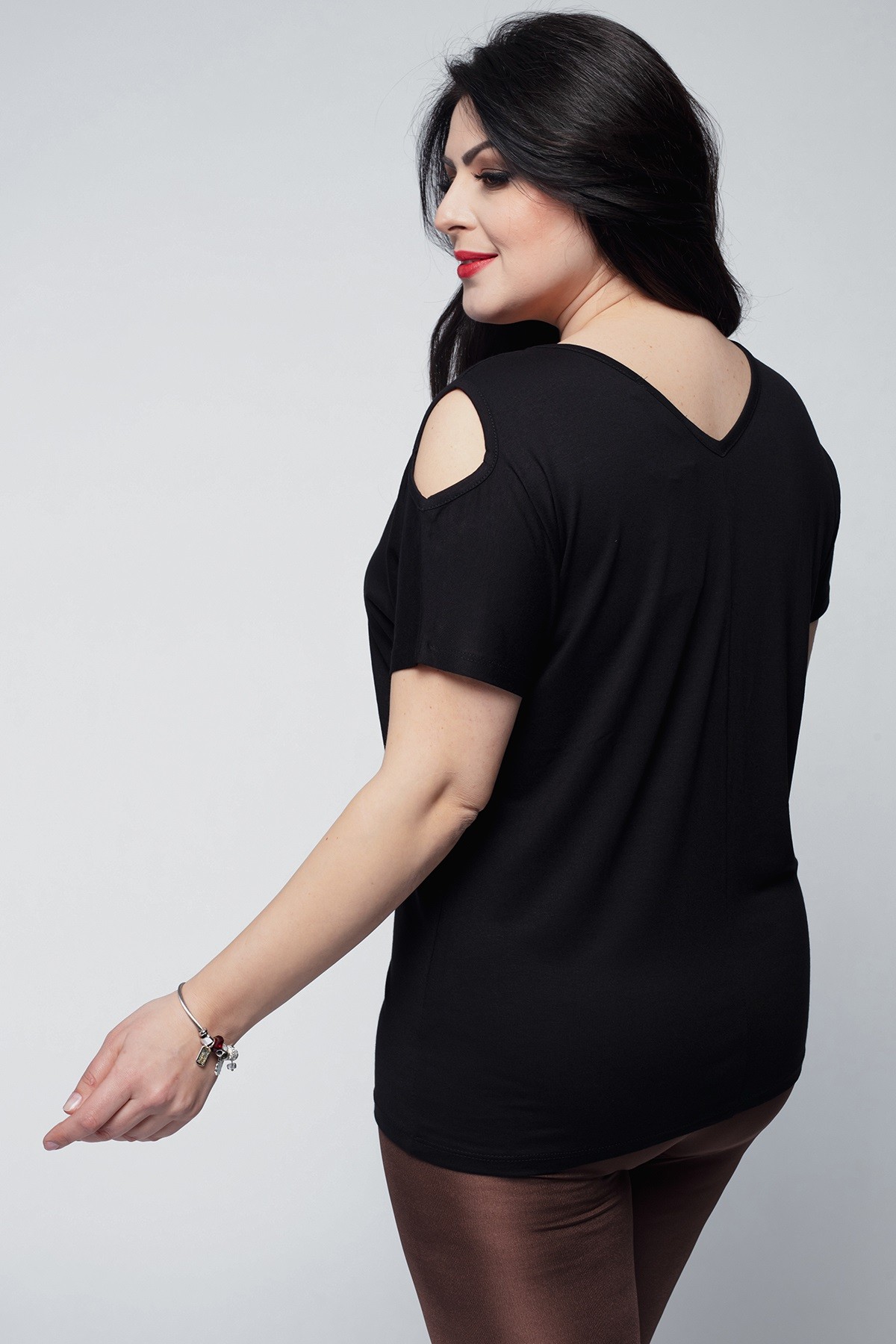 Kadın Büyük Beden V Yaka Basic Omuz Dekolteli T-Shirt - Siyah