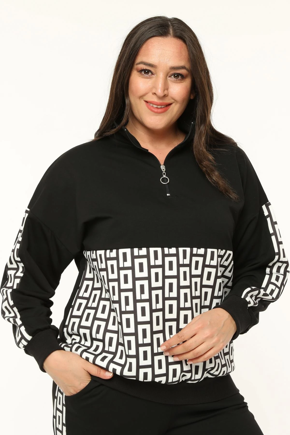 Kadın Büyük Beden Geometrik Baskılı Yarım Balıkçı Fermuarlı Eşofman Takımı - Siyah