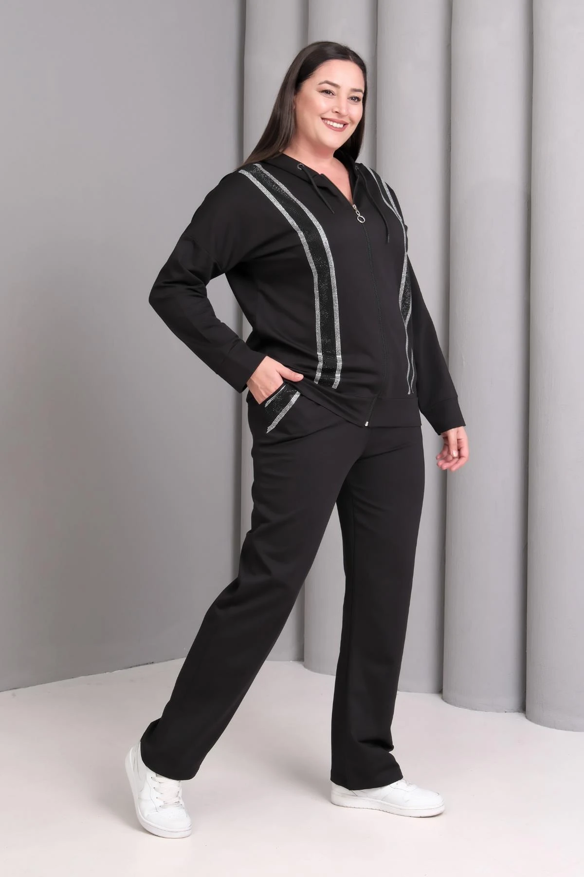 Kadın Büyük Beden Dikey Taş Detaylı Eşofman Takımı - Siyah