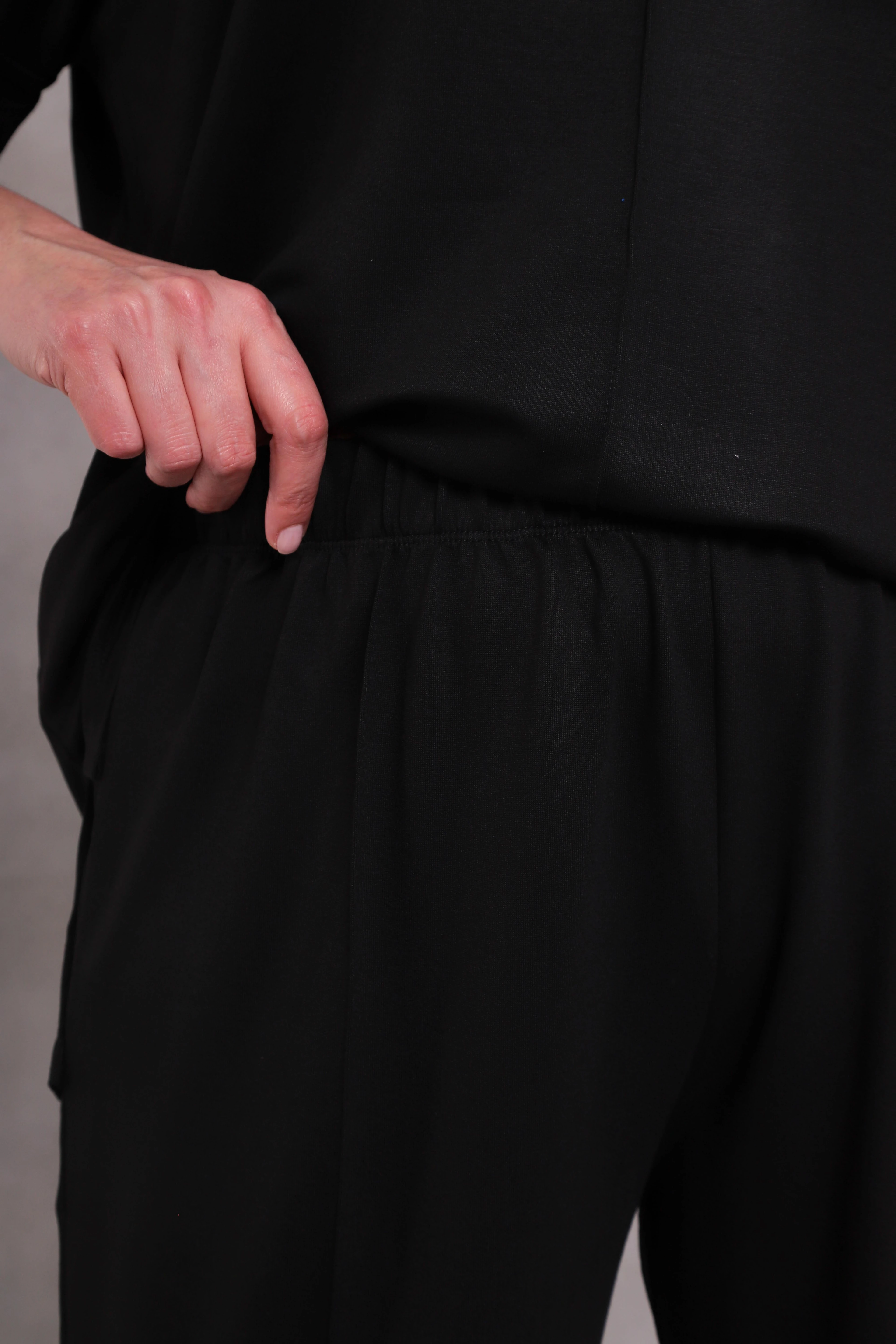 Kadın Büyük Beden Ekstra Rahat Kalıp Kaprili Eşofman Takımı - Siyah