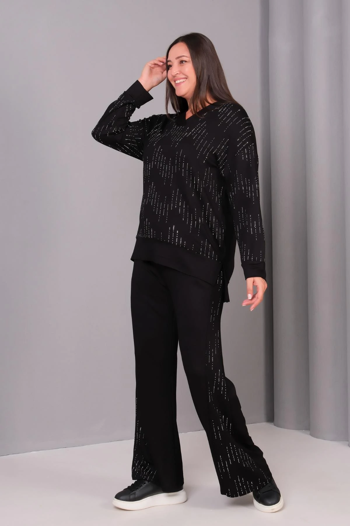 Kadın Büyük Beden İspanyol Paça Taş Baskılı Siyah Eşofman Takımı - Siyah