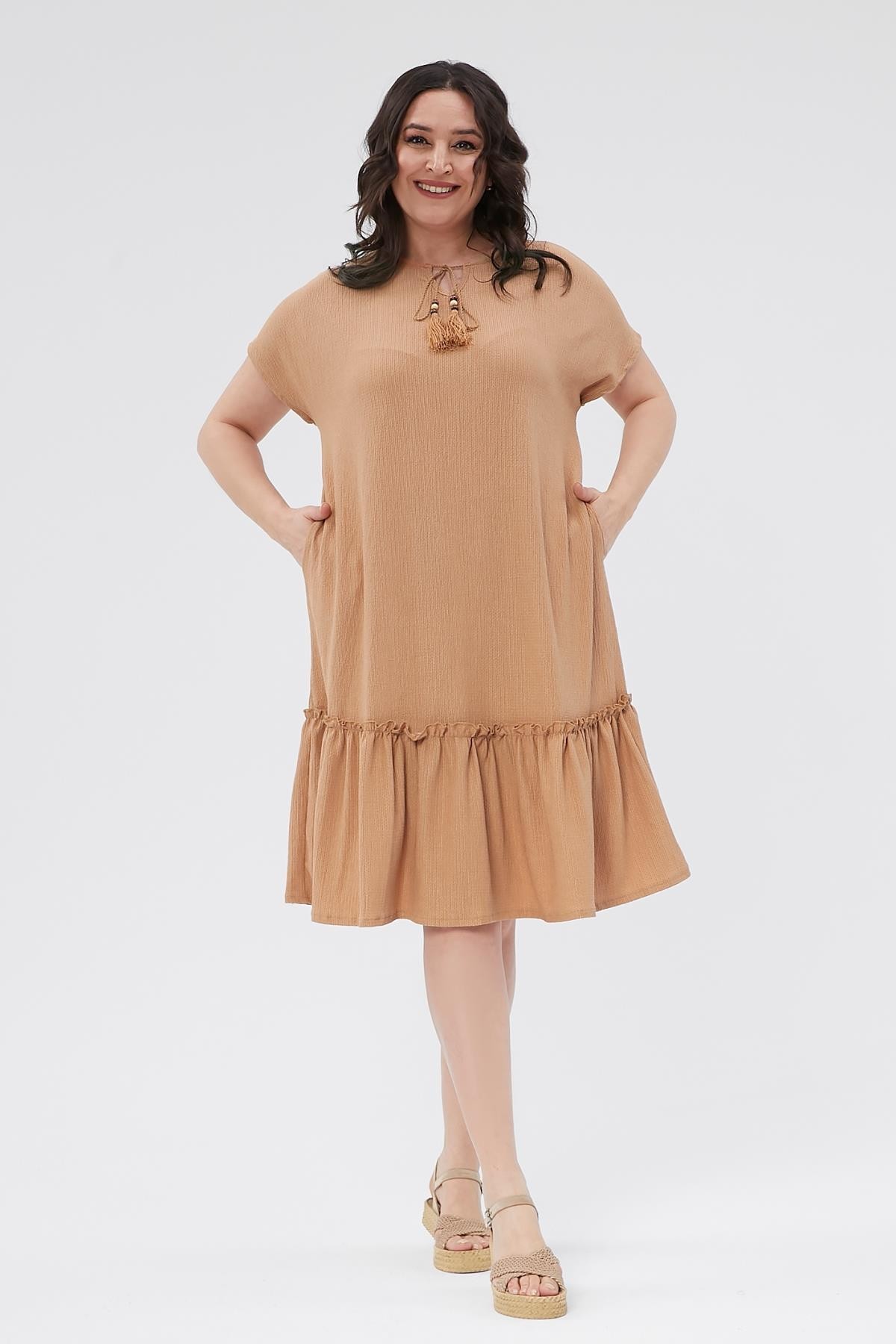 Kadın Büyük Beden Eteği Pileli Düğme Detay Elbise - Vizon