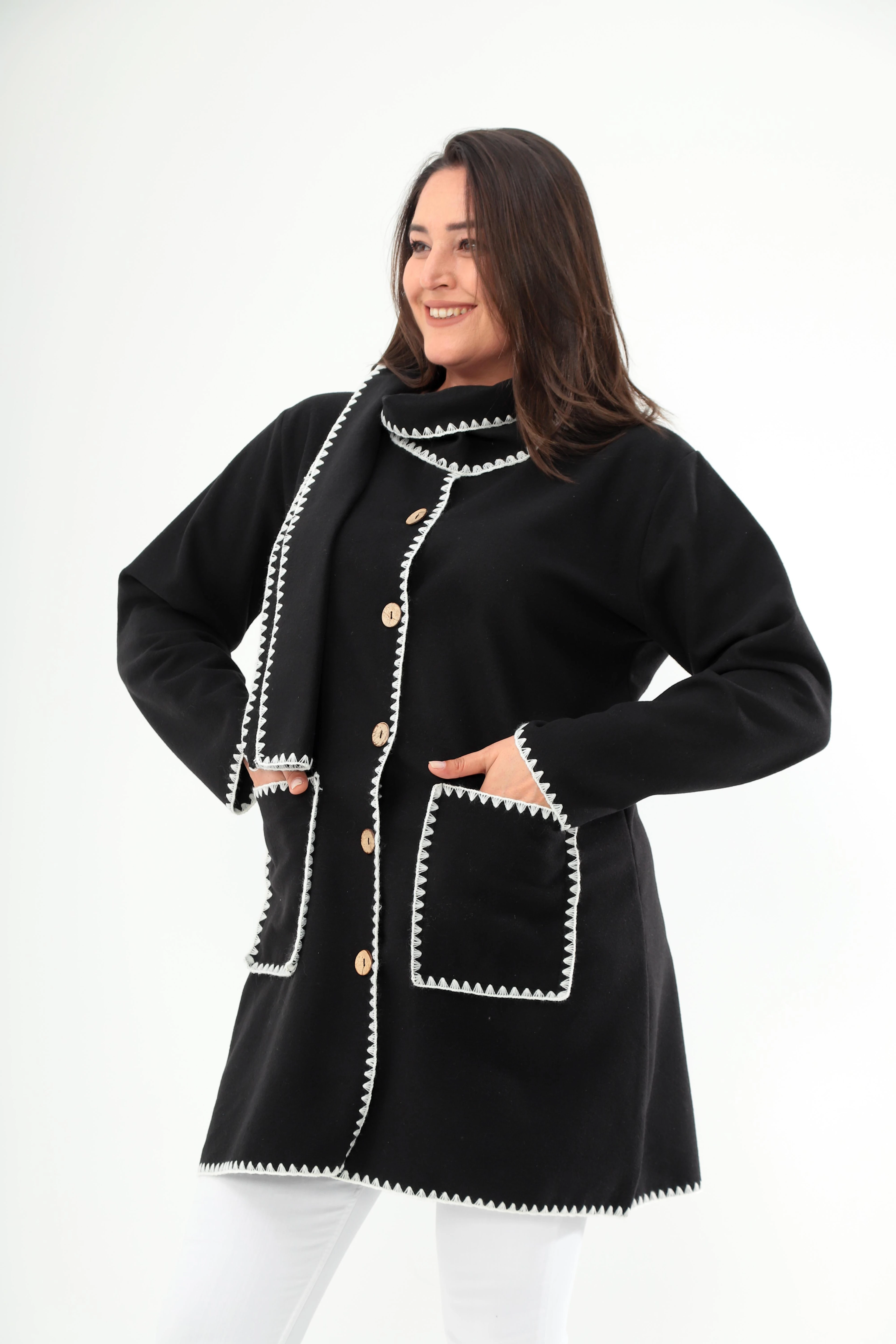 Kadın Büyük Beden Kuşak Bağlamalı Siyah Kaşe Ceket - Siyah