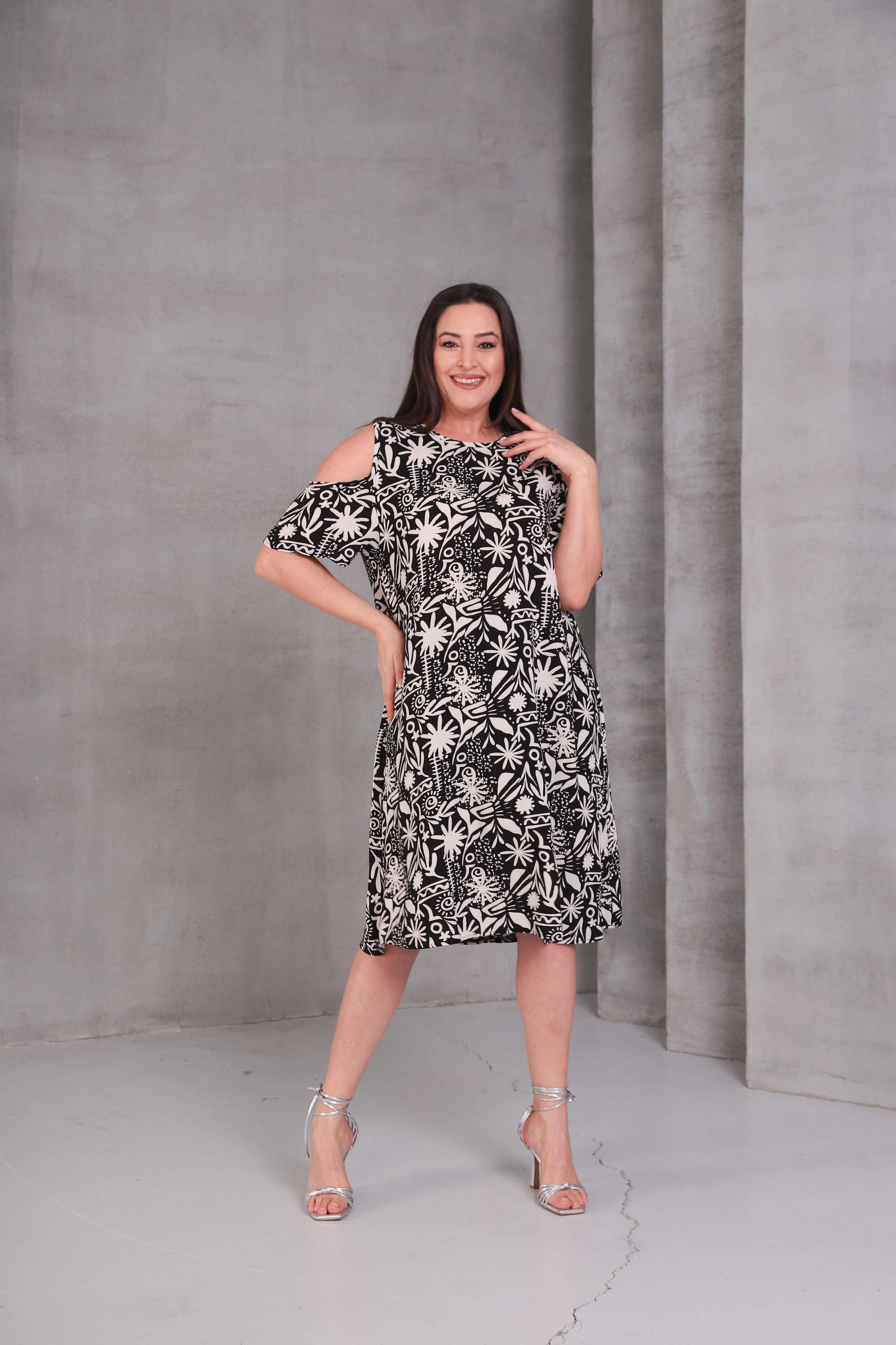 Kadın Büyük Beden Omuz Dekolteli Baskılı Dokuma Elbise - Siyah