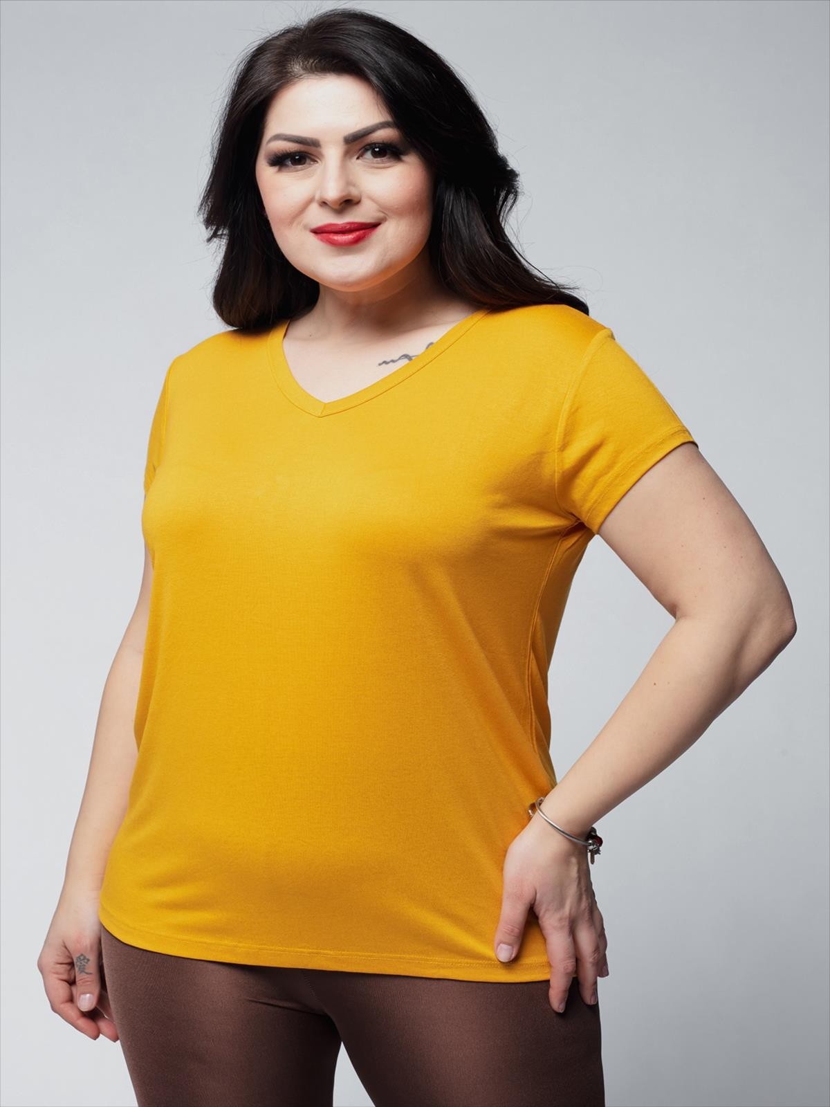 Kadın Büyük Beden V Yaka Basic Kısa Kollu T-Shirt - Hardal