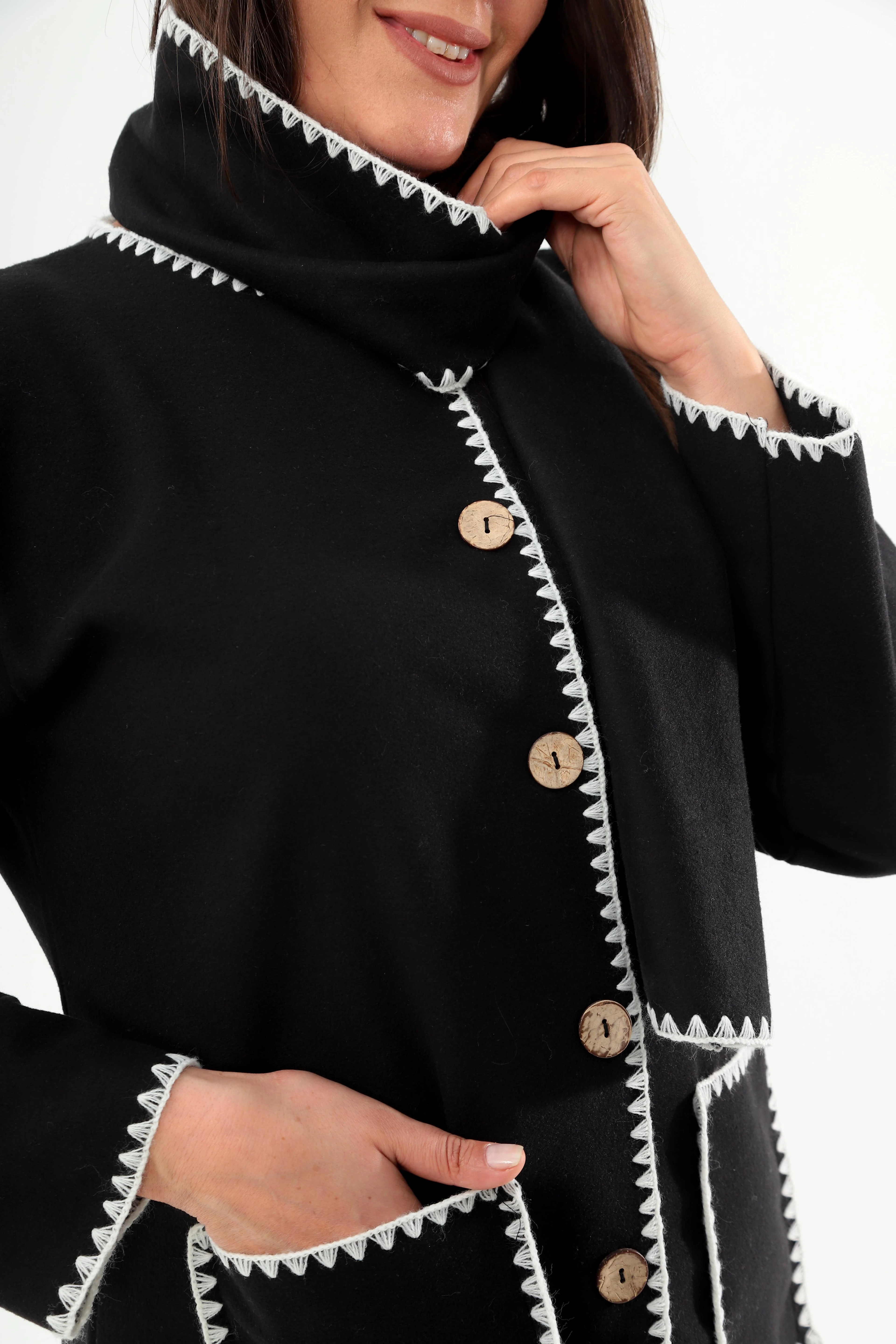 Kadın Büyük Beden Kuşak Bağlamalı Siyah Kaşe Ceket - Siyah