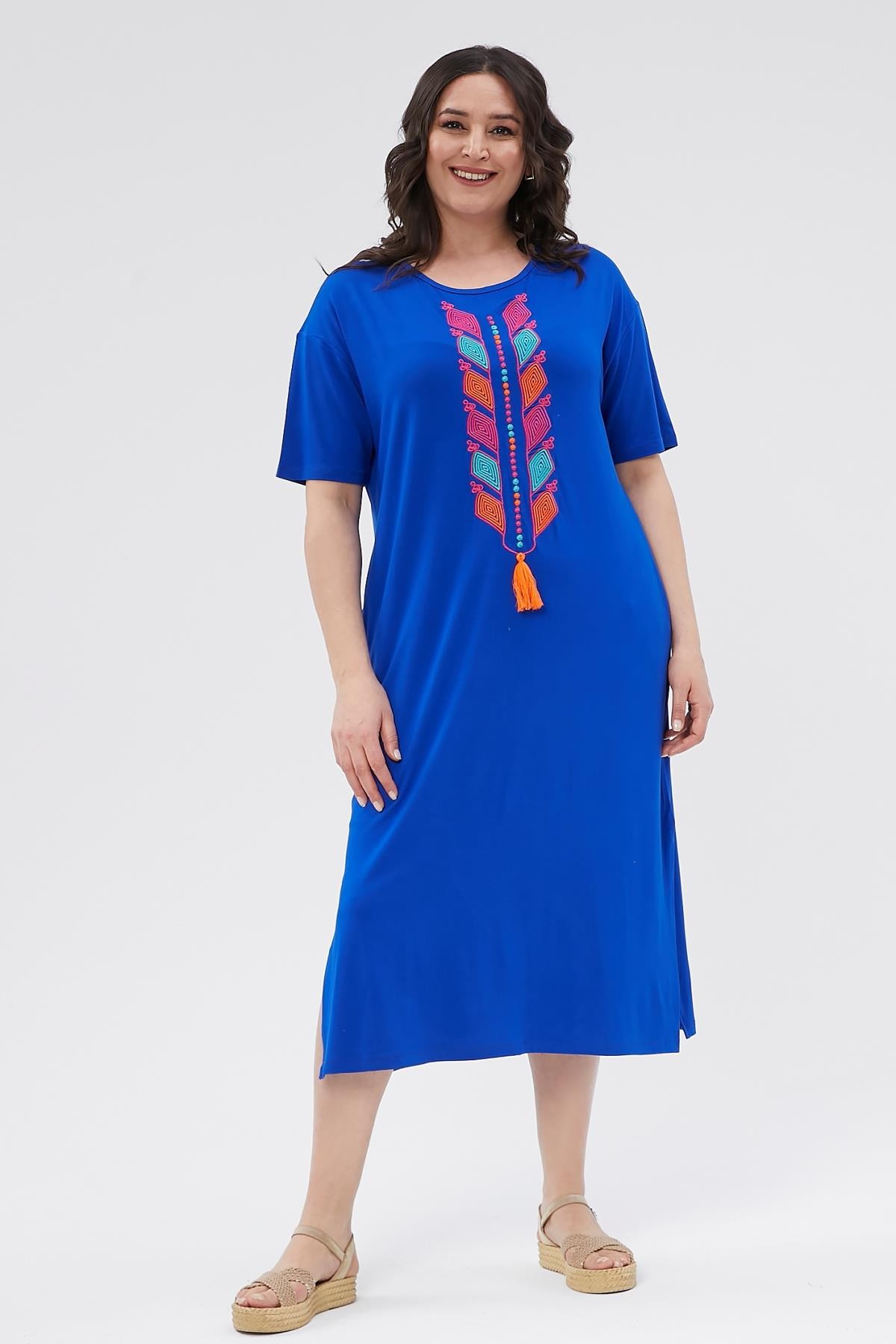 Kadın Büyük Beden Önü Nakışlı Uzun Elbise - Mavi