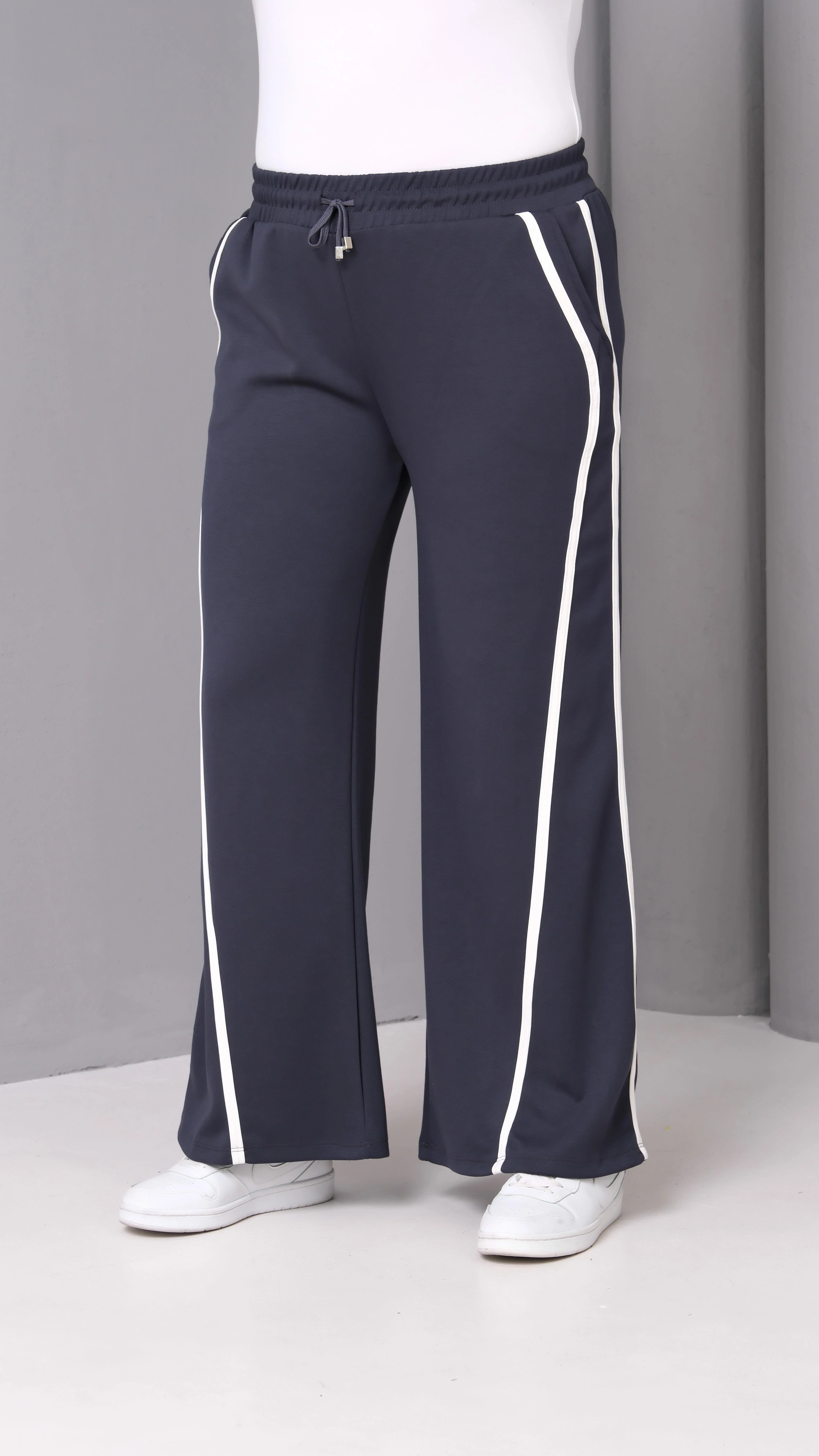 Kadın Büyük Beden Ekstra Rahat Kalıp Çizgili Eşofman Altı - Füme