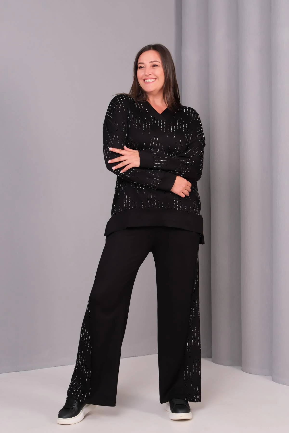 Kadın Büyük Beden İspanyol Paça Taş Baskılı Siyah Eşofman Takımı - Siyah