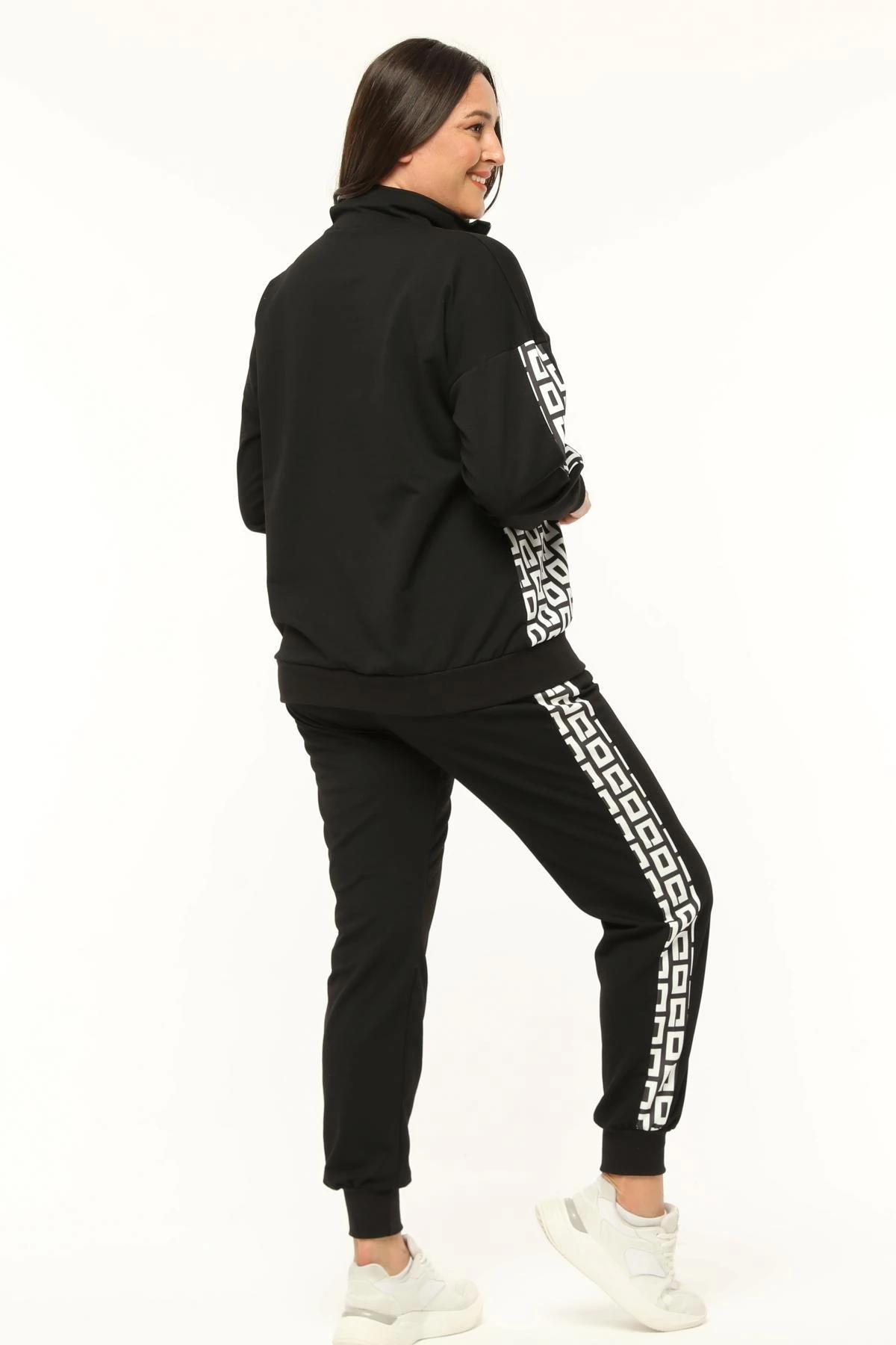 Kadın Büyük Beden Geometrik Baskılı Yarım Balıkçı Fermuarlı Eşofman Takımı - Siyah