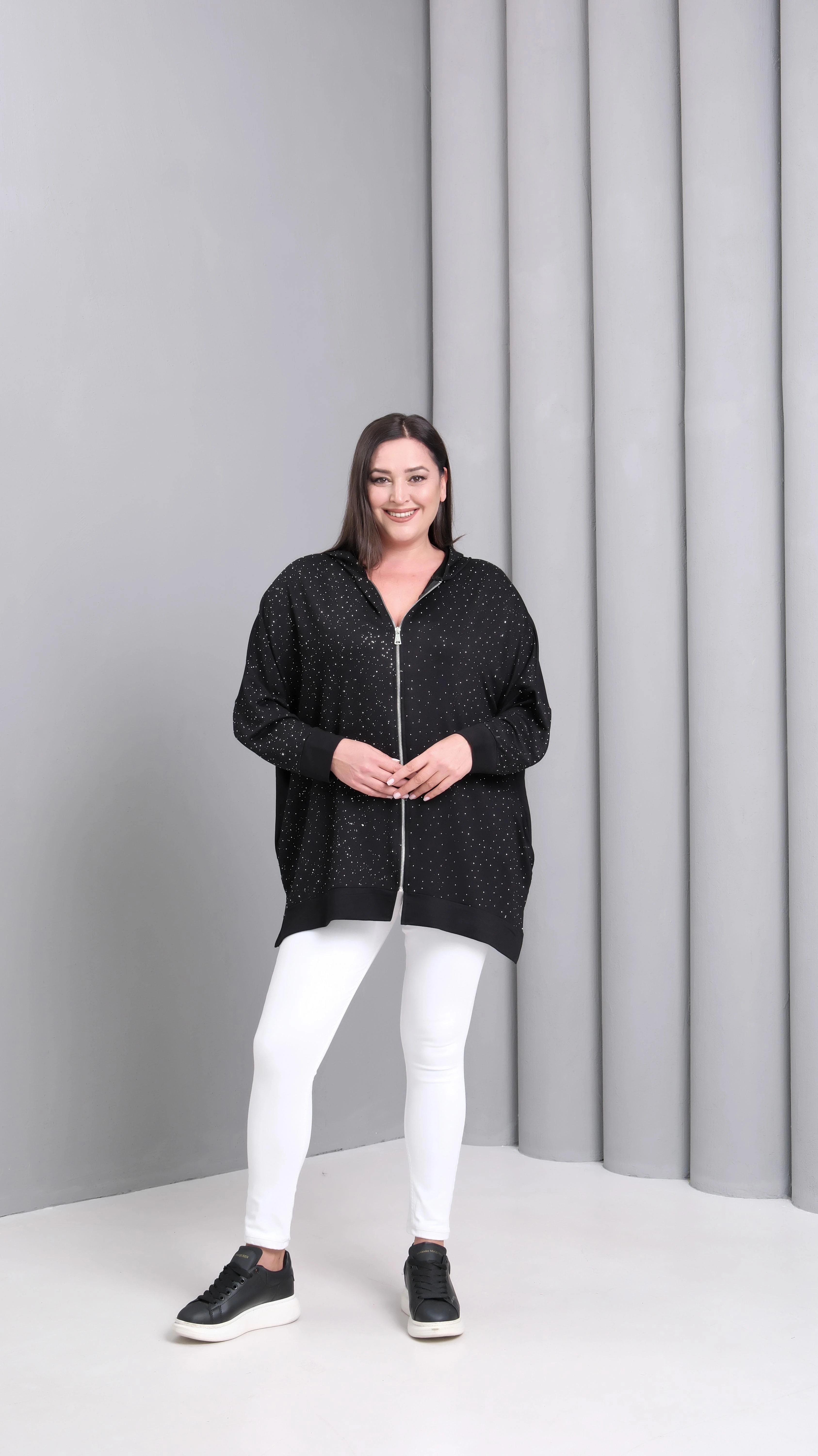 Kadın Büyük Beden Taş Baskılı Fermuarlı Siyah Sweatshitt