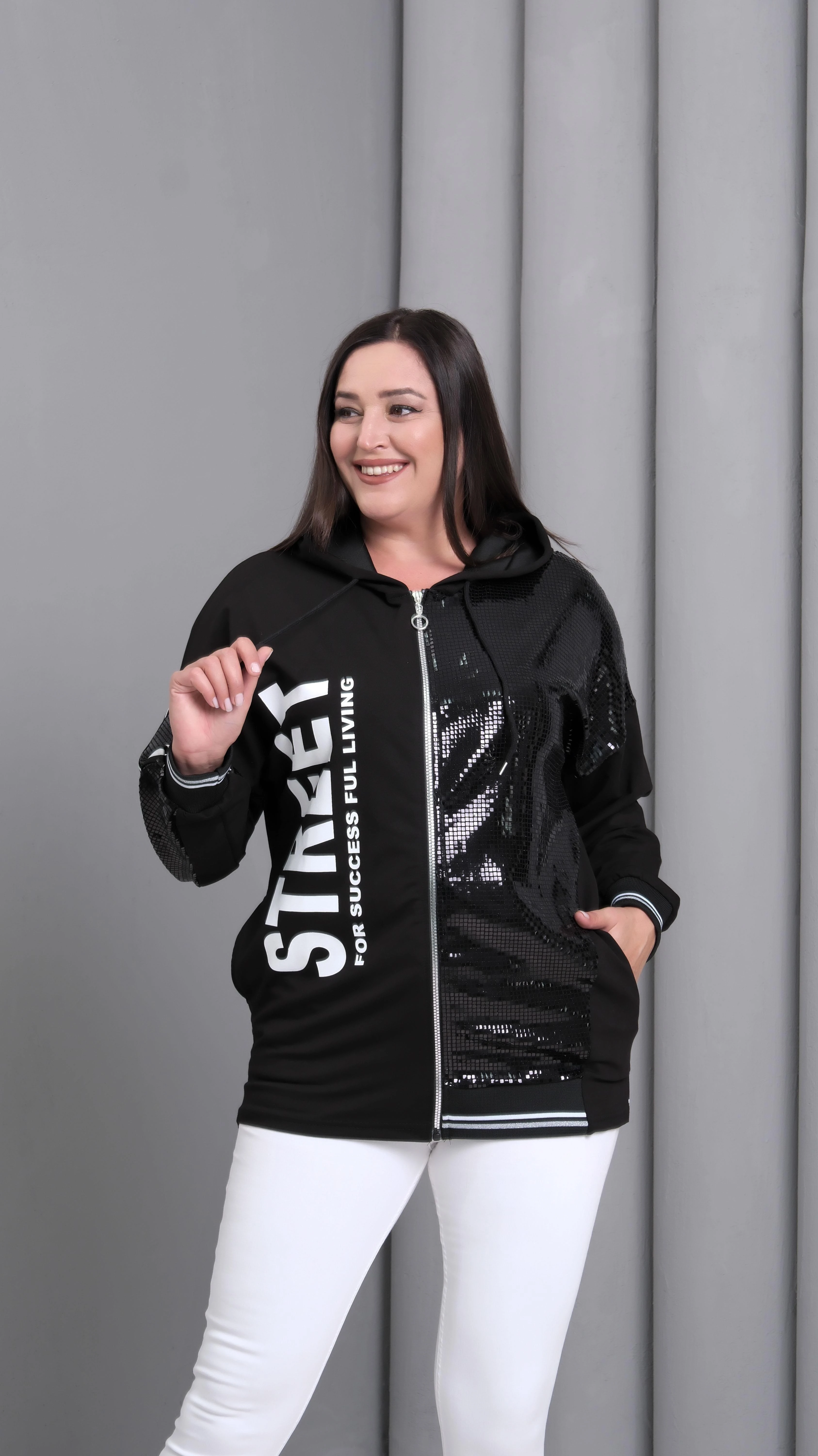 Kadın Büyük Beden Street Baskılı Fermuarlı Siyah Sweatshirt - Siyah