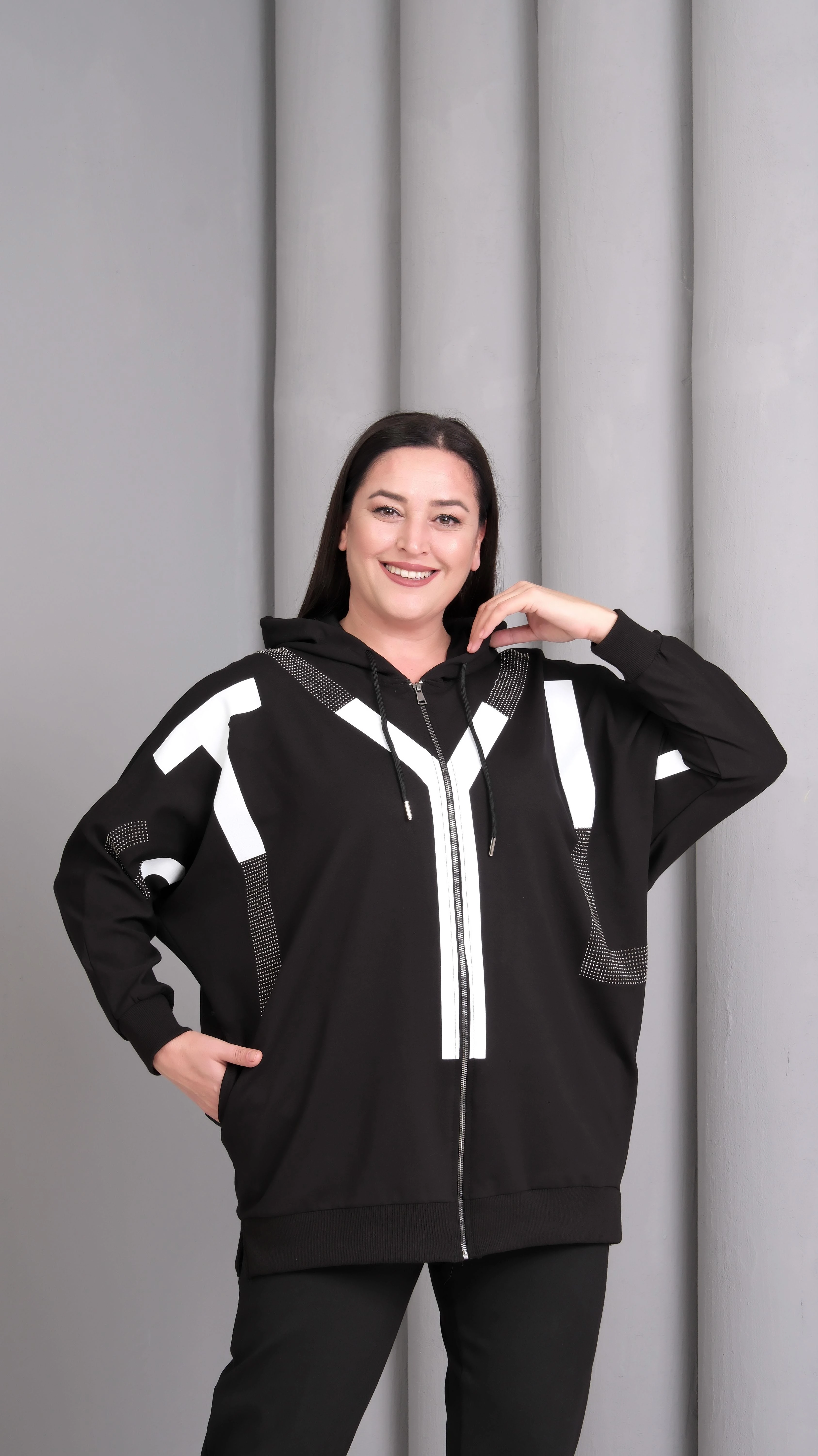 Kadın Büyük Beden Çizgili Taş Baskılı Fermuarlı Sweatshirt - Siyah