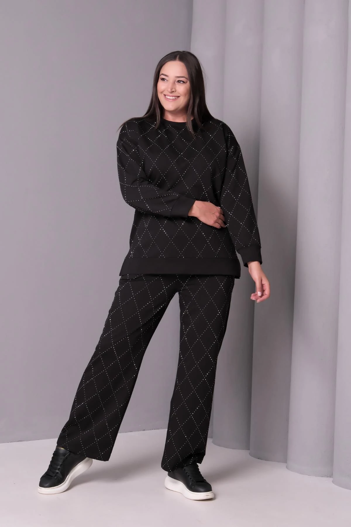 Kadın Büyük Beden Baklava Desen Taş Baskı Eşofman Takımı - Siyah