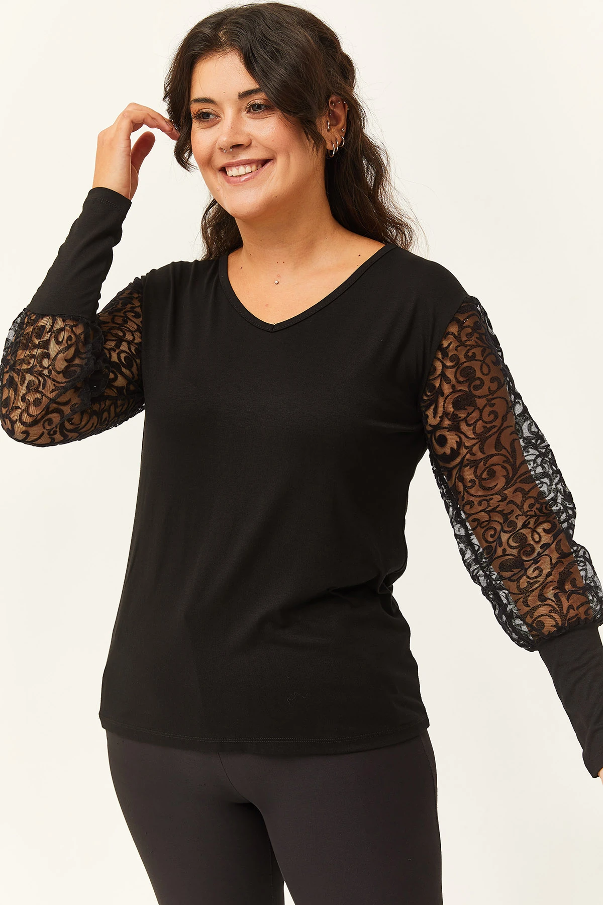 Kadın Büyük Beden Kol Dantel Çiçek Detaylı Bluz