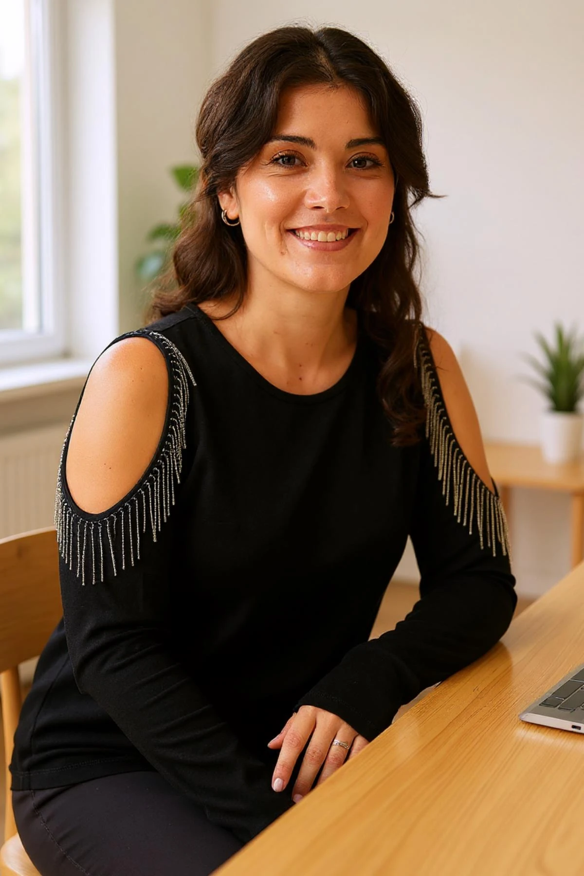 Kadın Büyük Beden Omuz Dekolte Ve Püskül Detaylı Bluz - Siyah