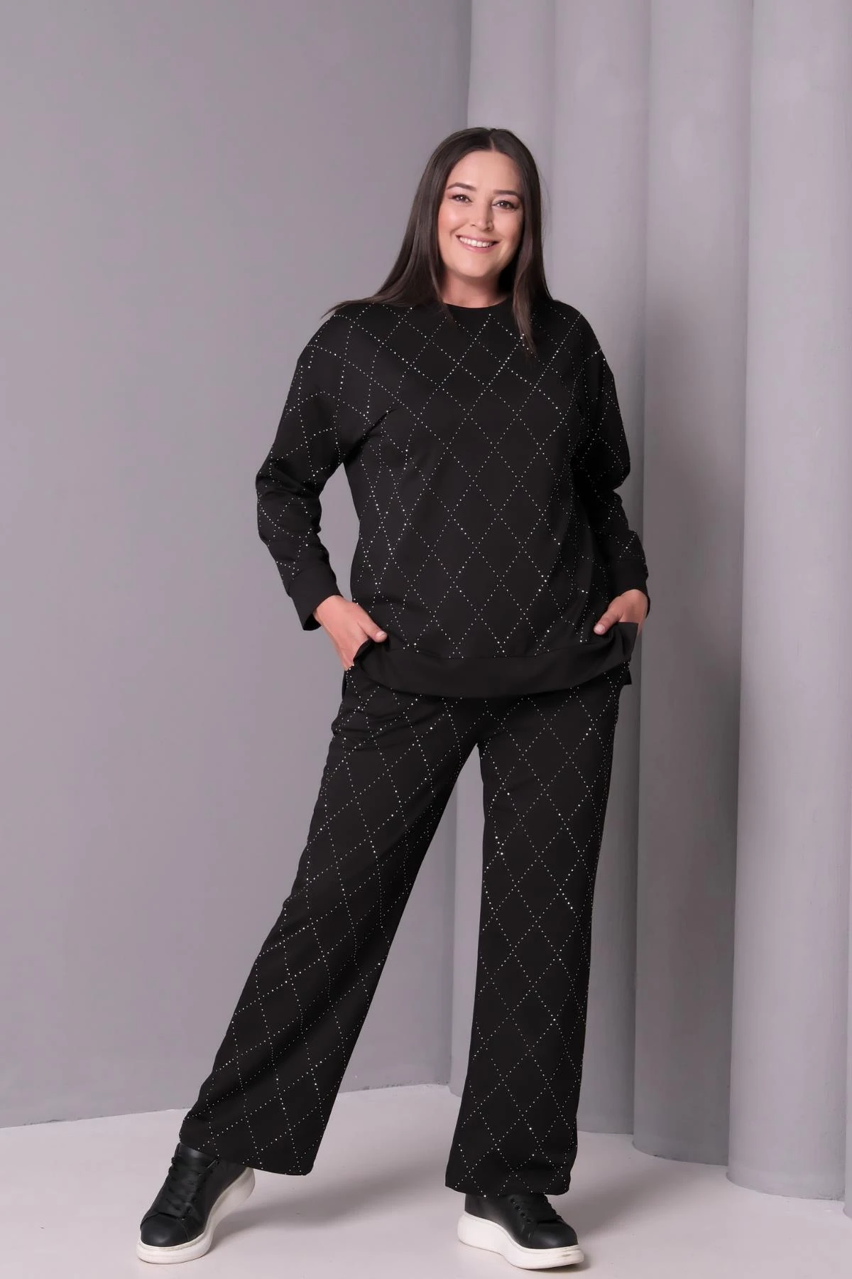 Kadın Büyük Beden Baklava Desen Taş Baskı Eşofman Takımı - Siyah