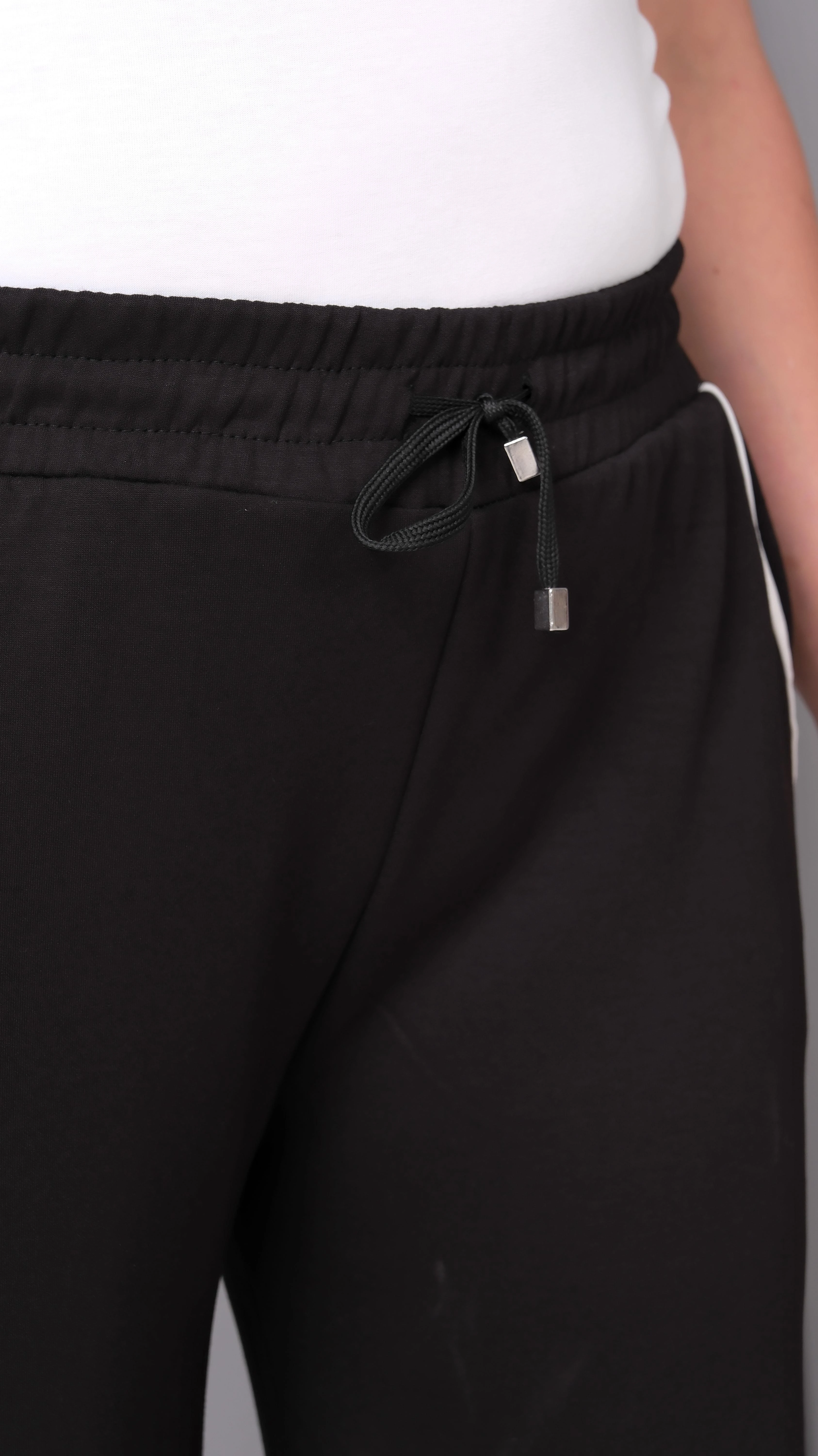 Kadın Büyük Beden Ekstra Rahat Kalıp Çizgili Eşofman Altı - Siyah