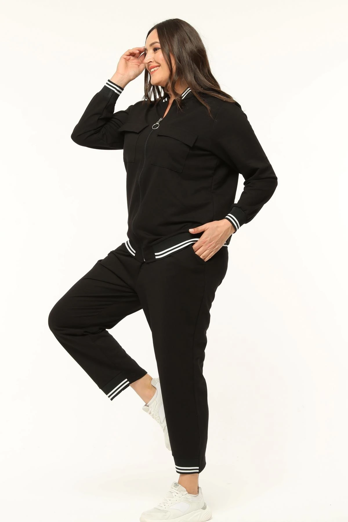 Kadın Büyük Beden Çift Çizgili Ve Çift Cep Kapaklı Eşofman Takımı - Siyah