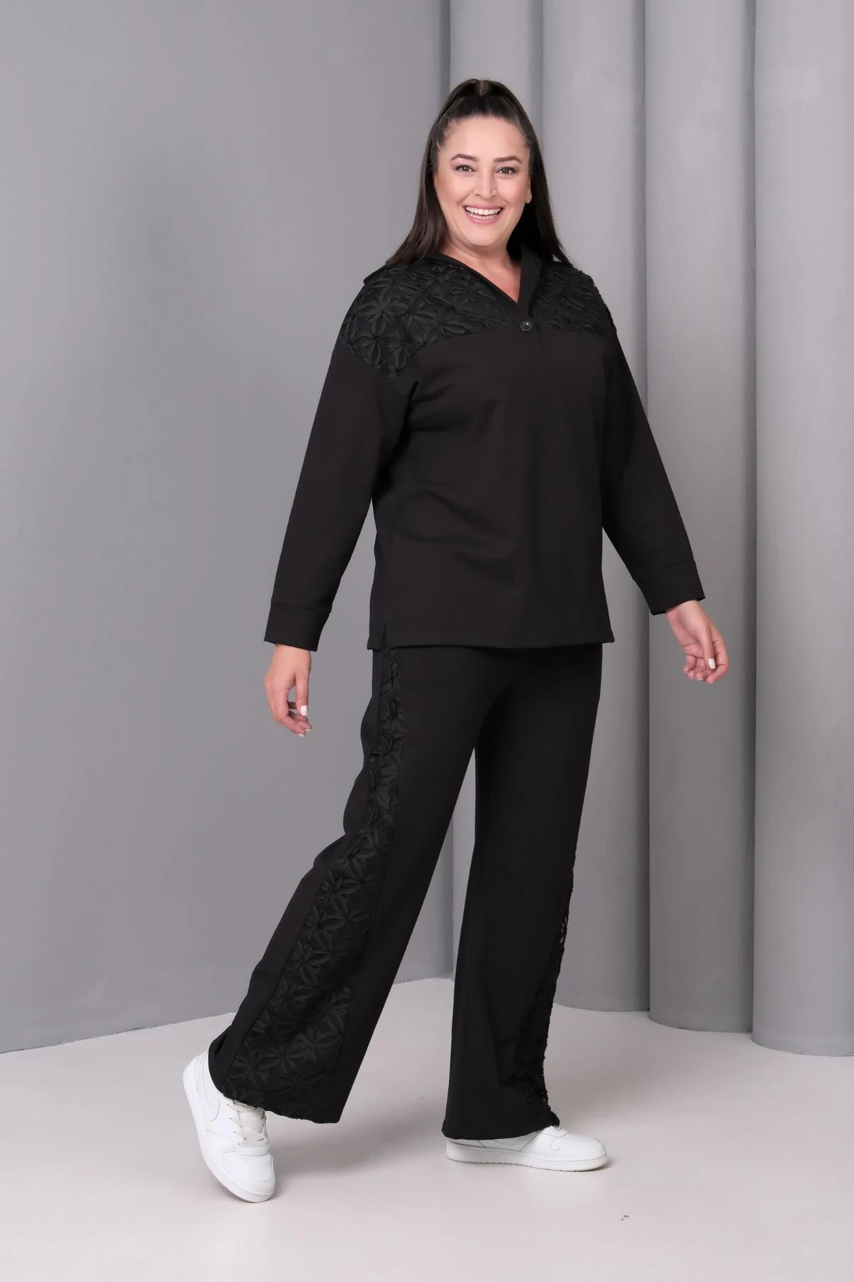 Kadın Büyük Beden Dantel Detaylı Kapüşonlu Siyah Eşofman Takımı
