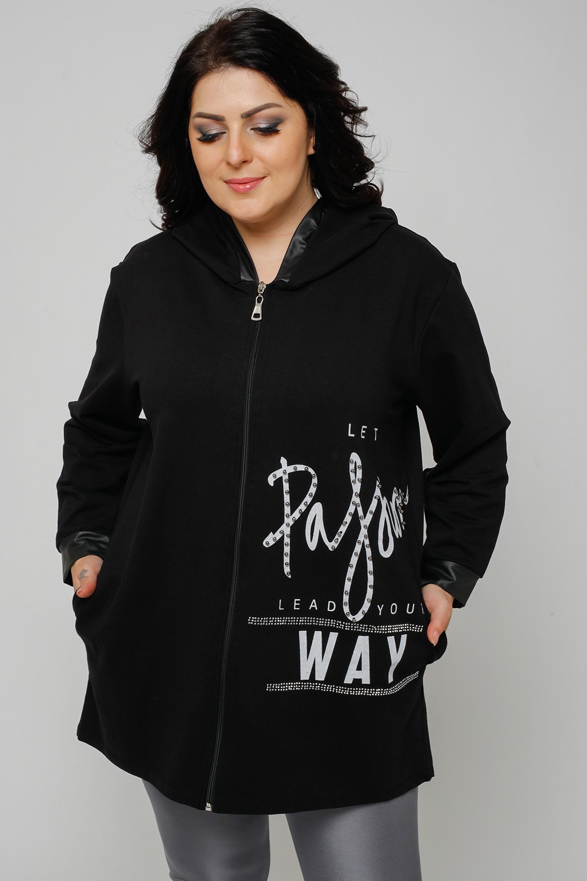 Kadın Büyük Beden Deri Garnili Ve Boncuklu Fermuarlı Sweatshirt