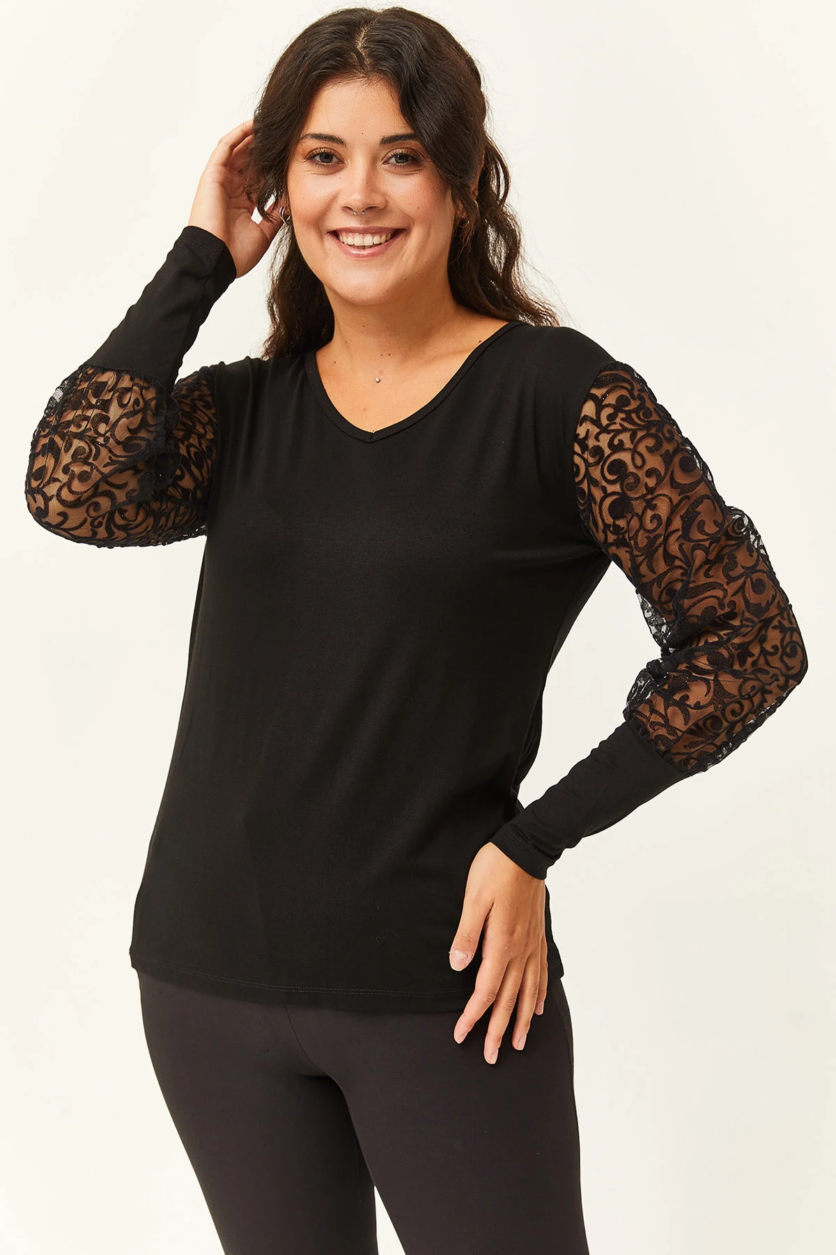 Kadın Büyük Beden Kol Dantel Çiçek Detaylı Bluz