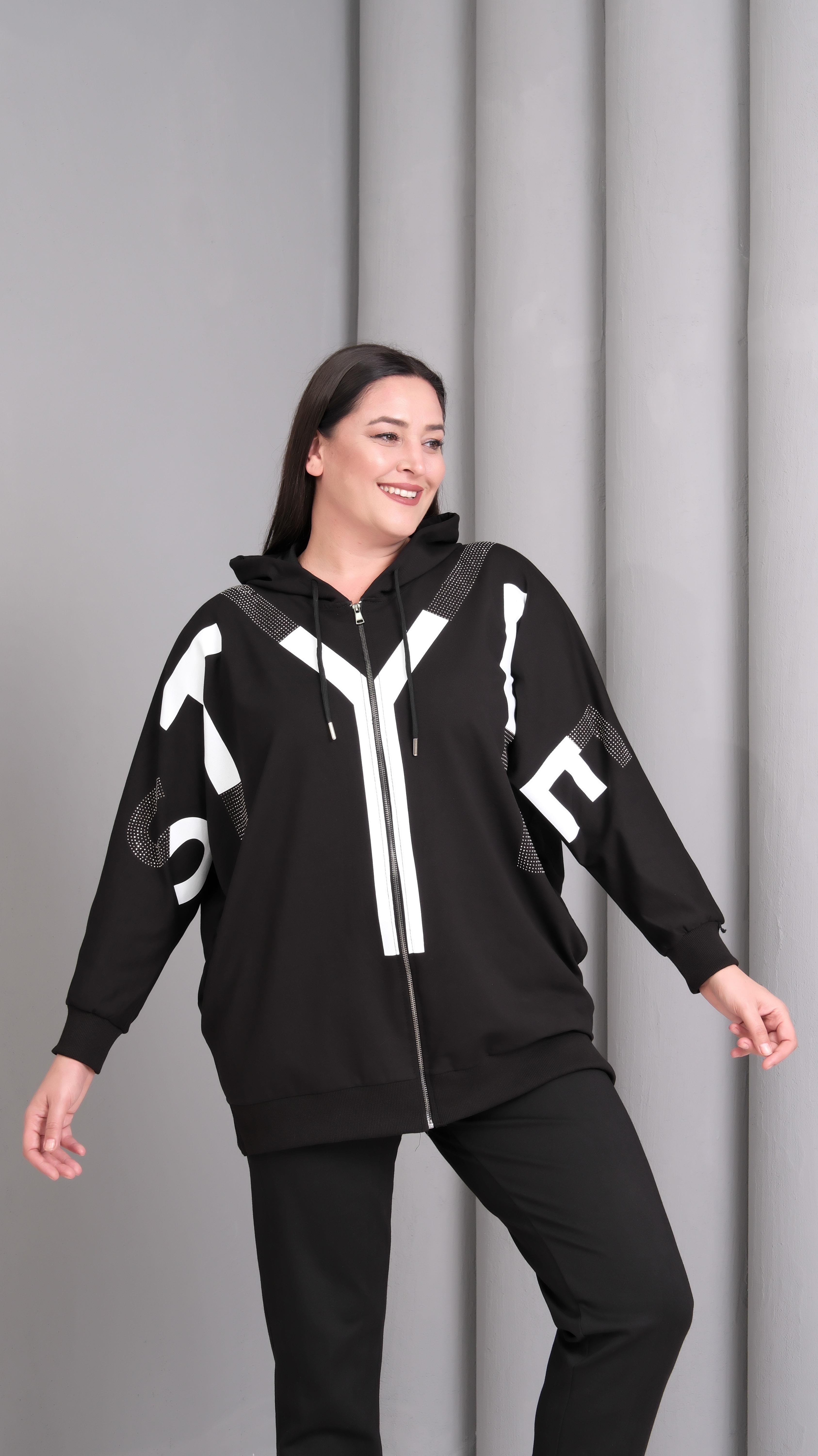 Kadın Büyük Beden Çizgili Taş Baskılı Fermuarlı Sweatshirt - Siyah