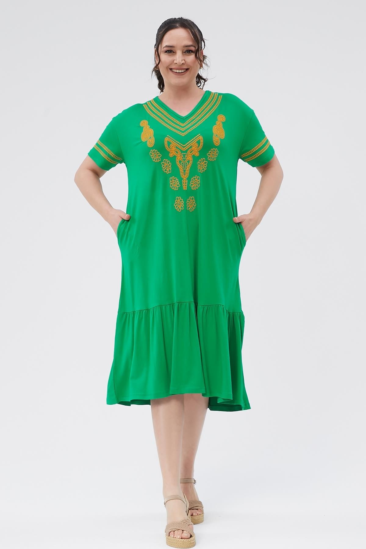 Kadın Büyük Beden Pileli Nakış Detay Elbise - Yeşil
