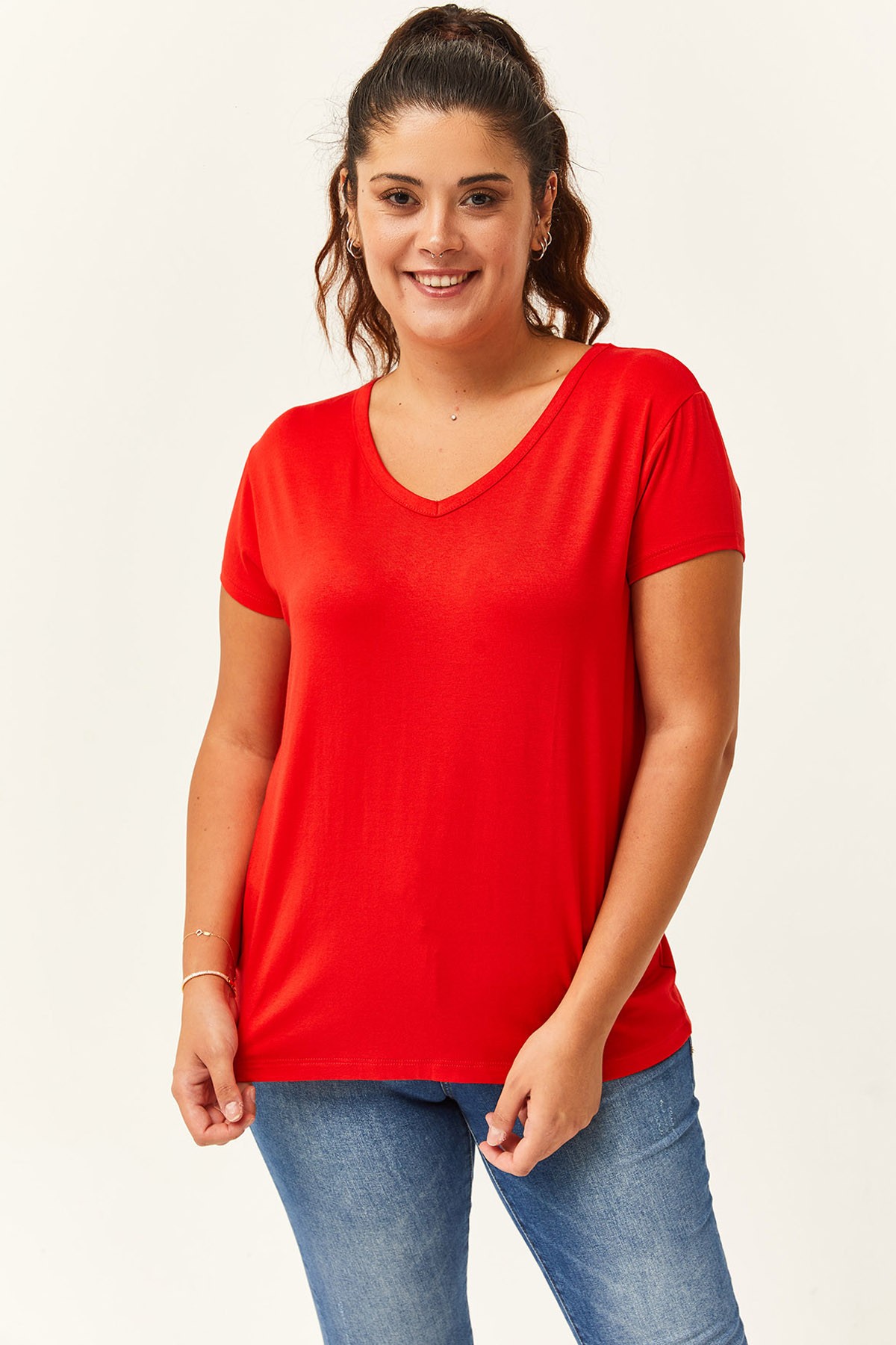 Kadın Büyük Beden V Yaka Basic Kısa Kollu T-Shirt - Kırmızı